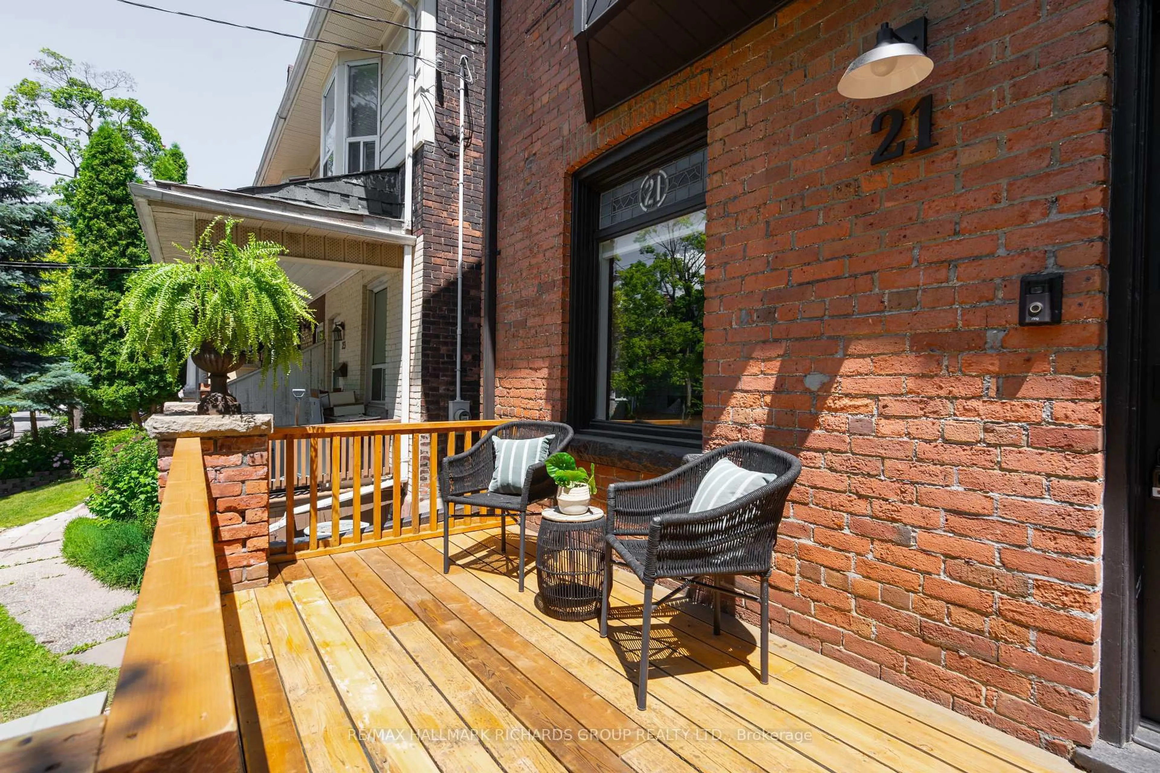 Patio, street for 21 Bertmount Ave, Toronto Ontario M4M 2X8
