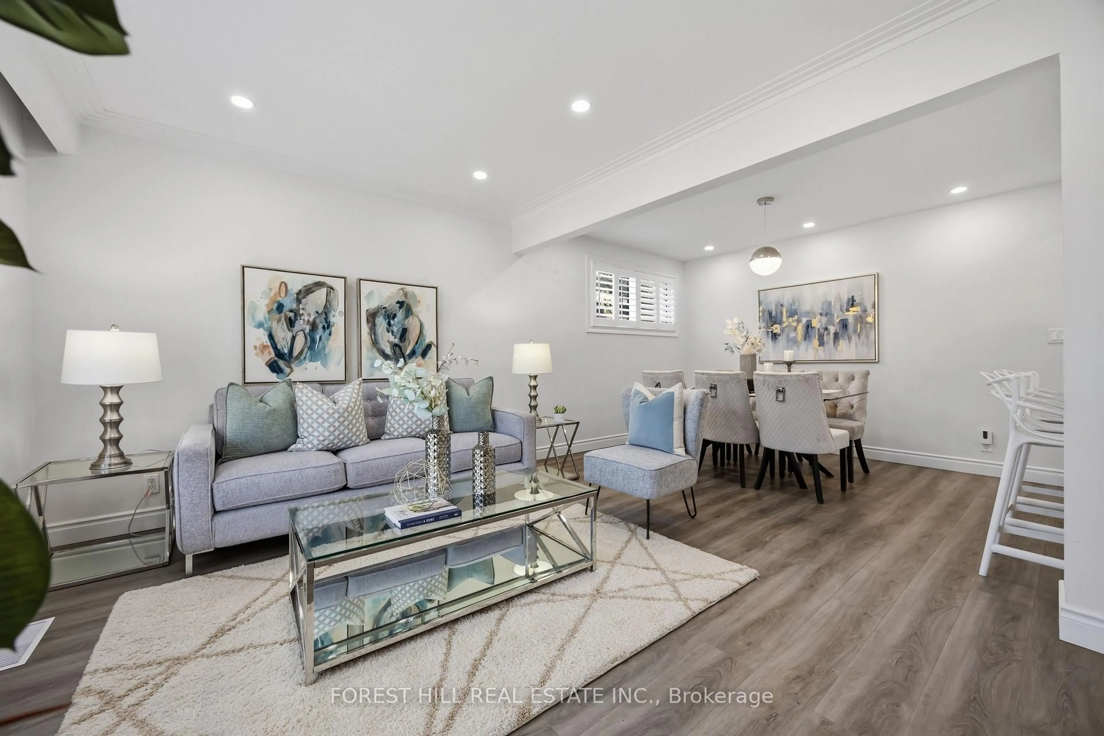 Living room with furniture, unknown for 23 Japonica Rd, Toronto Ontario M1R 4S1