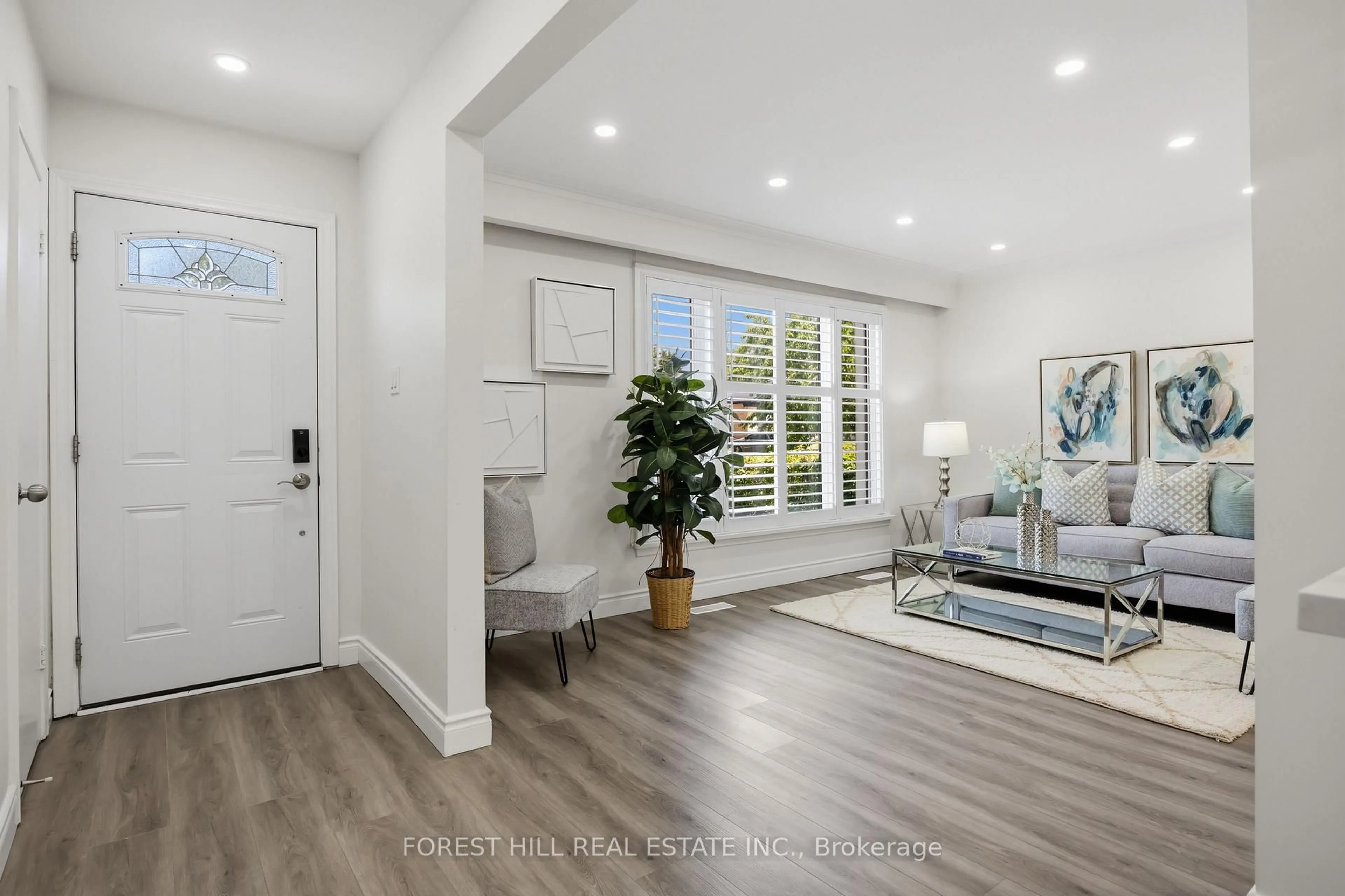 Indoor entryway for 23 Japonica Rd, Toronto Ontario M1R 4S1
