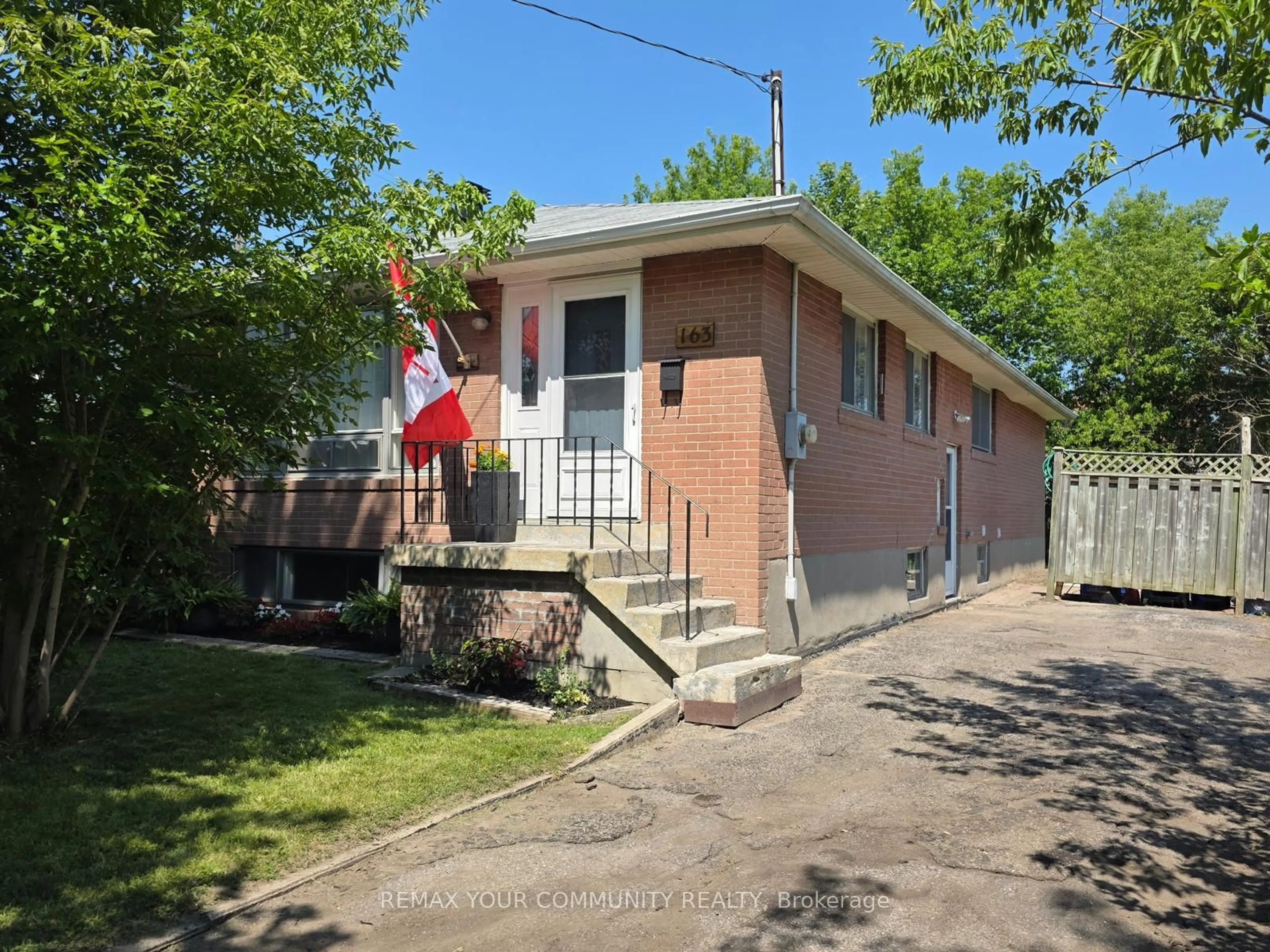 Home with brick exterior material, street for 163 Durham St, Oshawa Ontario L1J 5R1