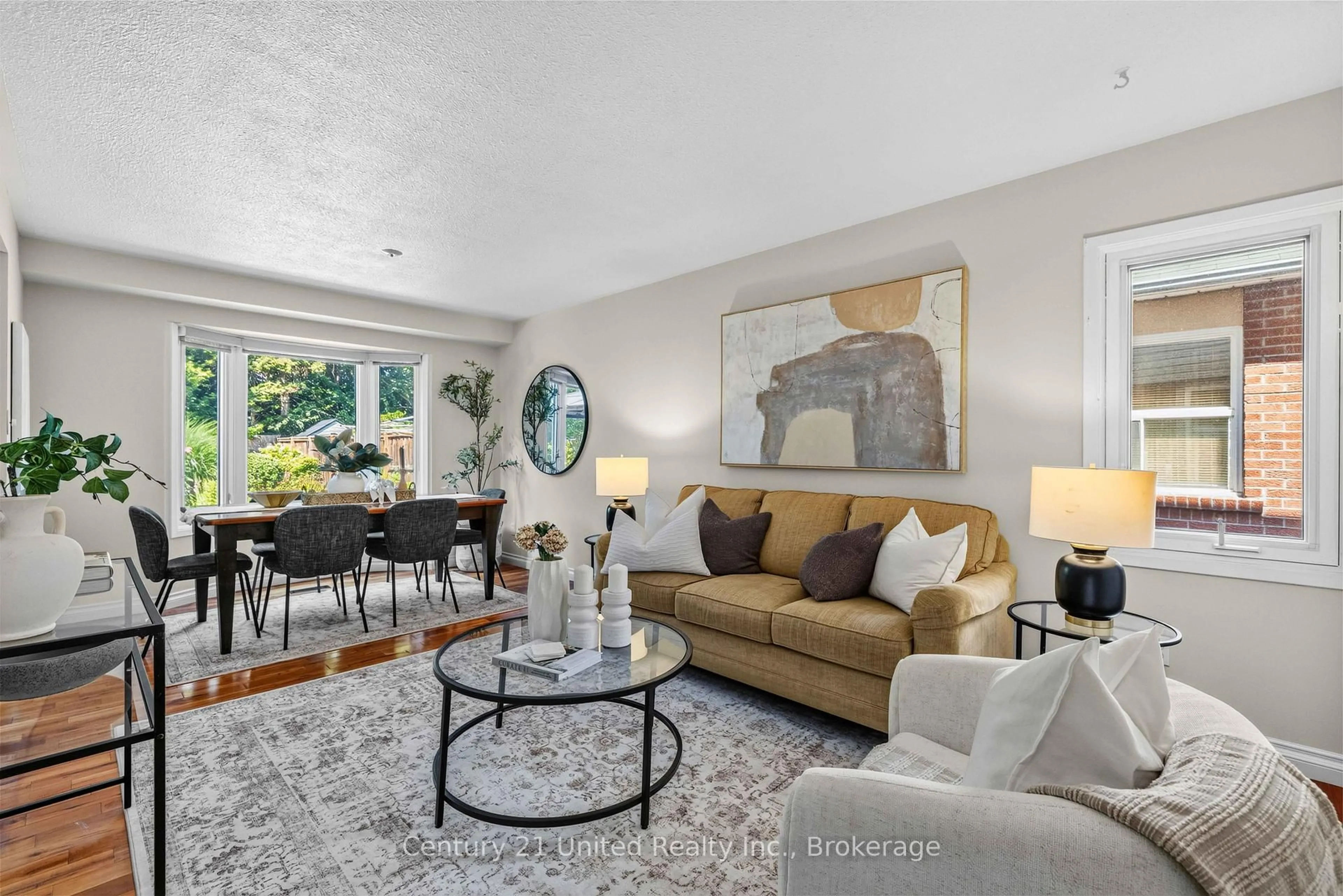 Living room with furniture, unknown for 518 Reynolds St, Whitby Ontario L1N 6H5