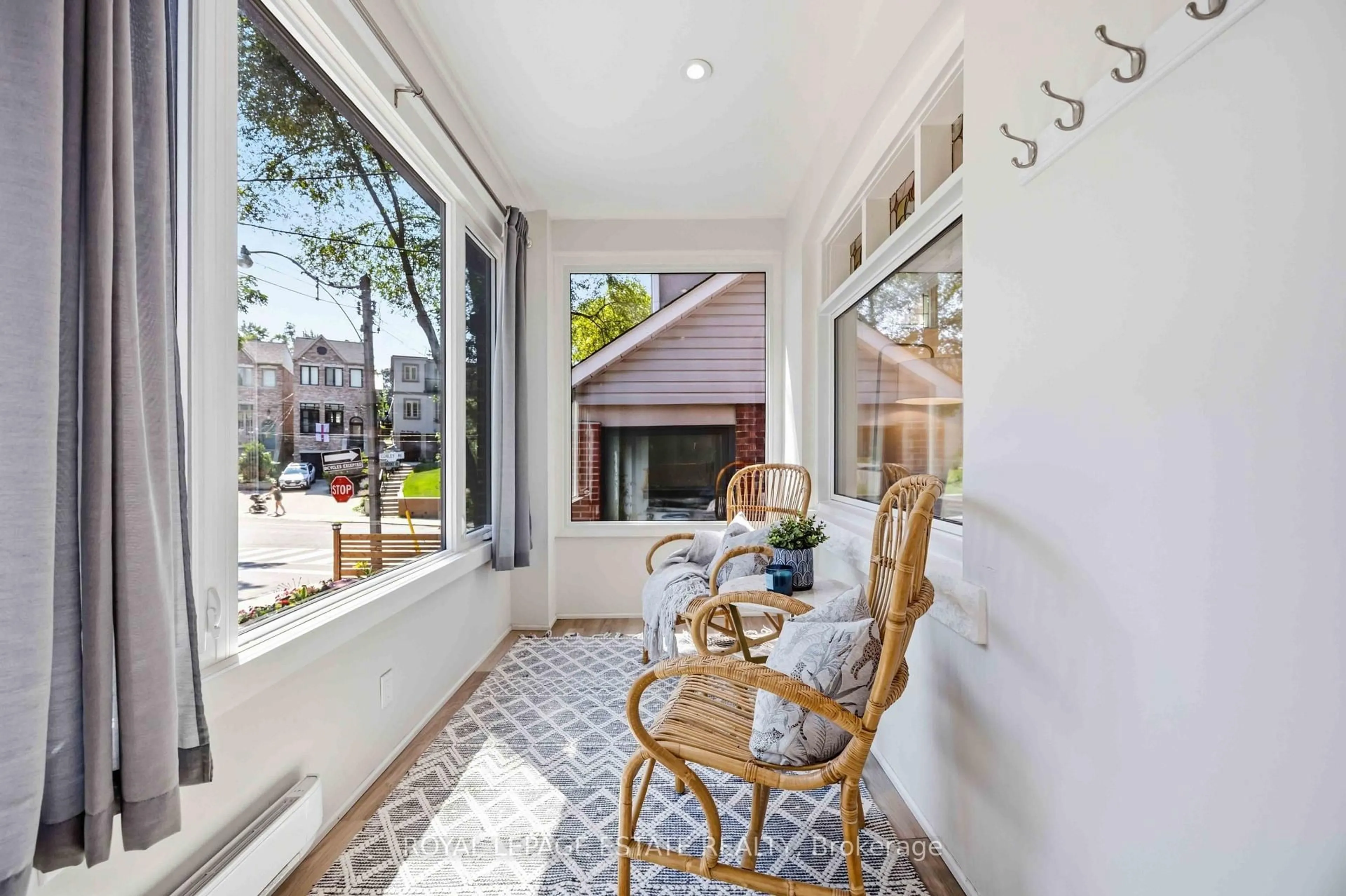Patio, street for 6 Firstbrooke Rd, Toronto Ontario M4E 2L1