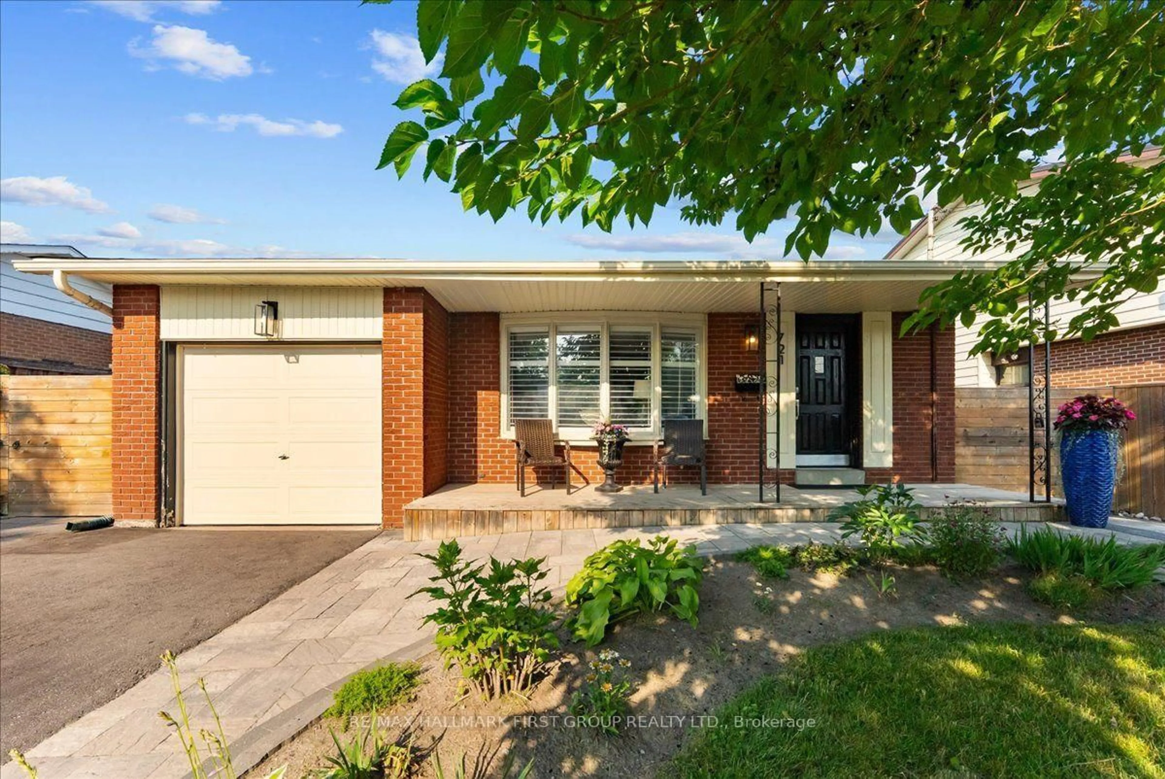 Home with brick exterior material, street for 721 Leaside St, Pickering Ontario L1W 2X2