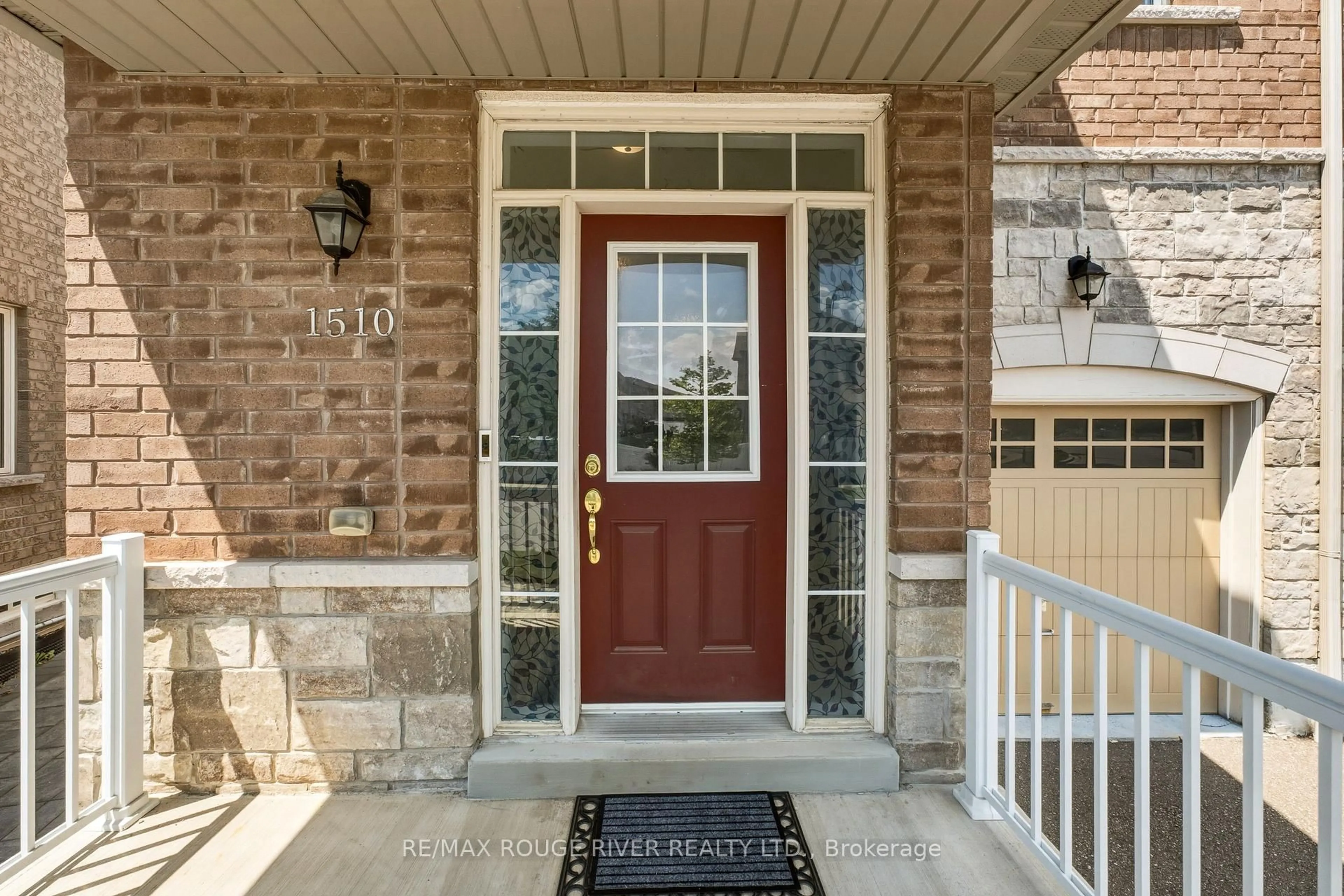 Indoor entryway for 1510 Bruny Ave, Pickering Ontario L1X 0C6