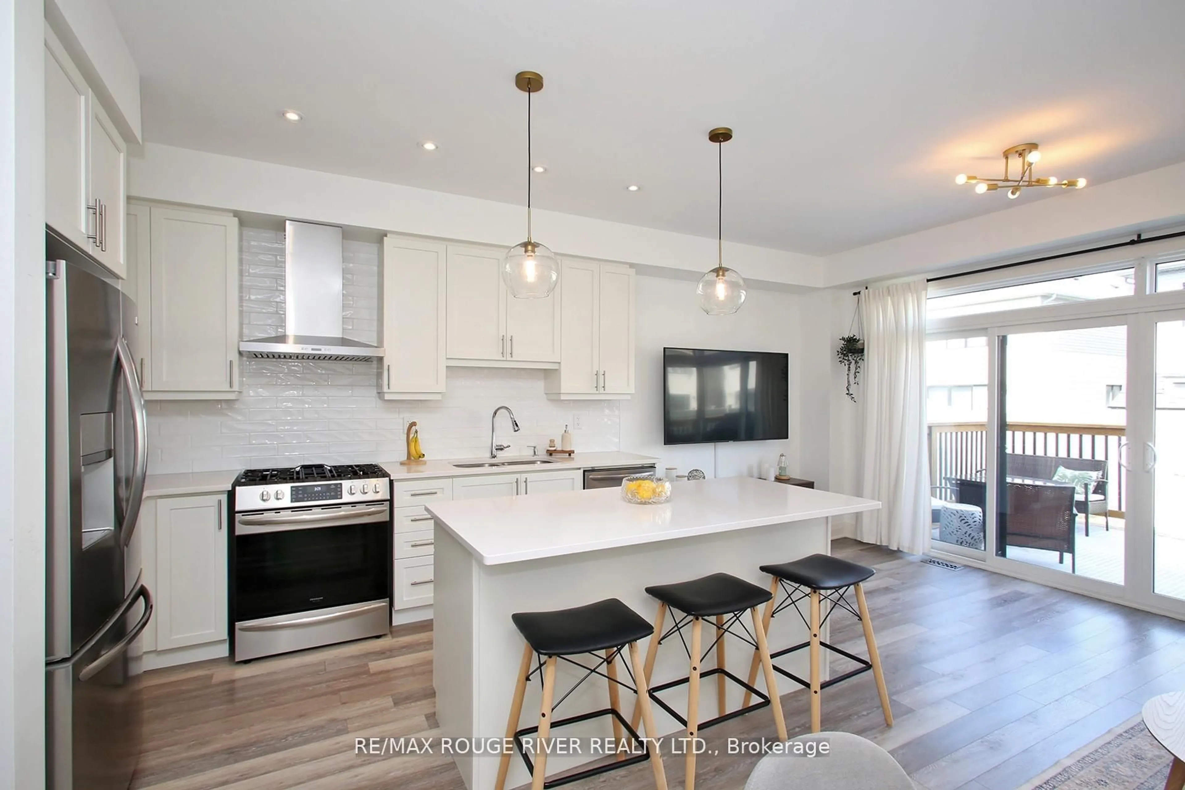 trreb/IMG-E13562662_1f9bde0f-cf6f-40a4-a873-56dd3998b1a2-l.jpg