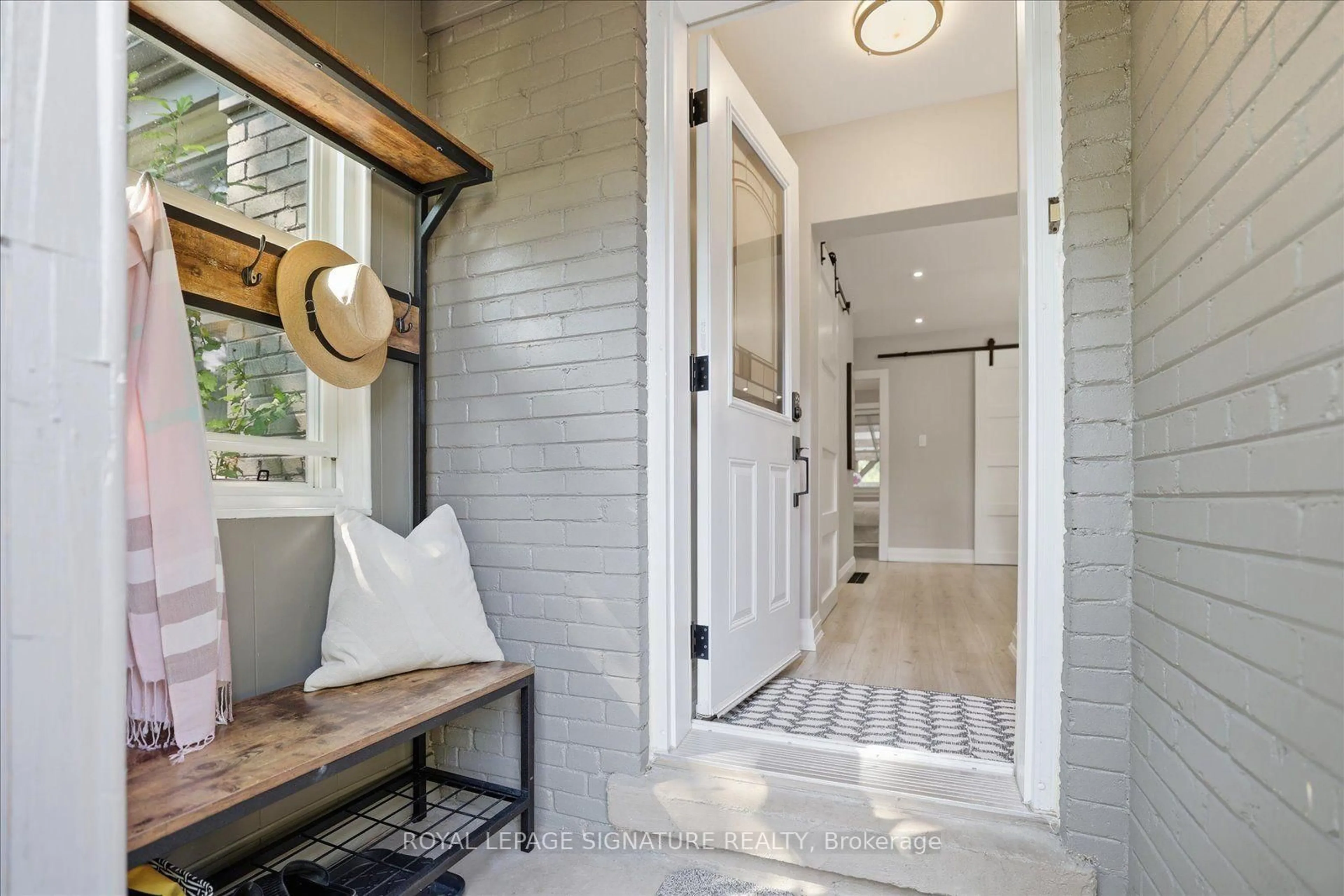 Indoor entryway for 24 Latham Ave, Toronto Ontario M1N 1M8