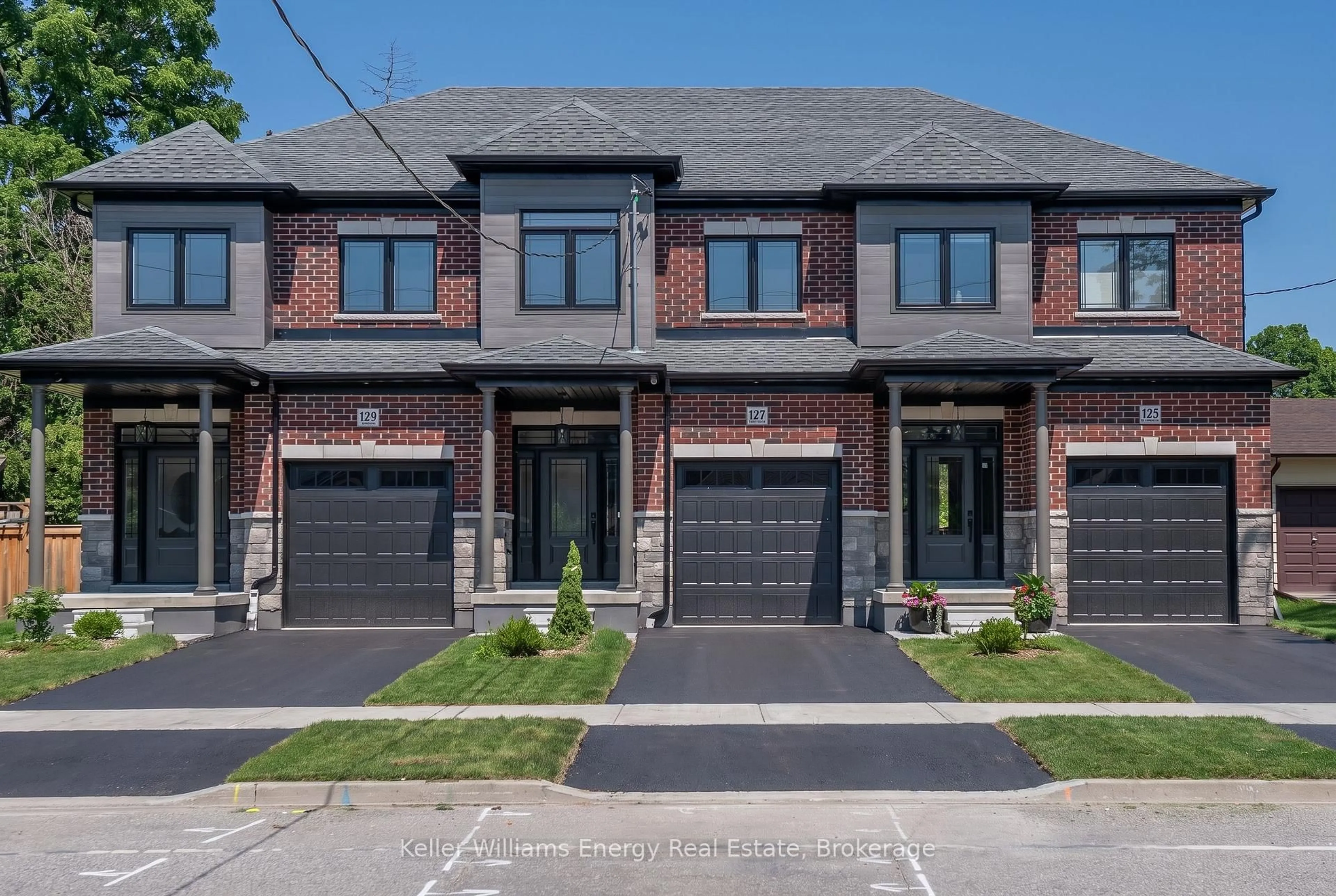 Home with brick exterior material, street for 127 Hickory St, Whitby Ontario L1N 3X6