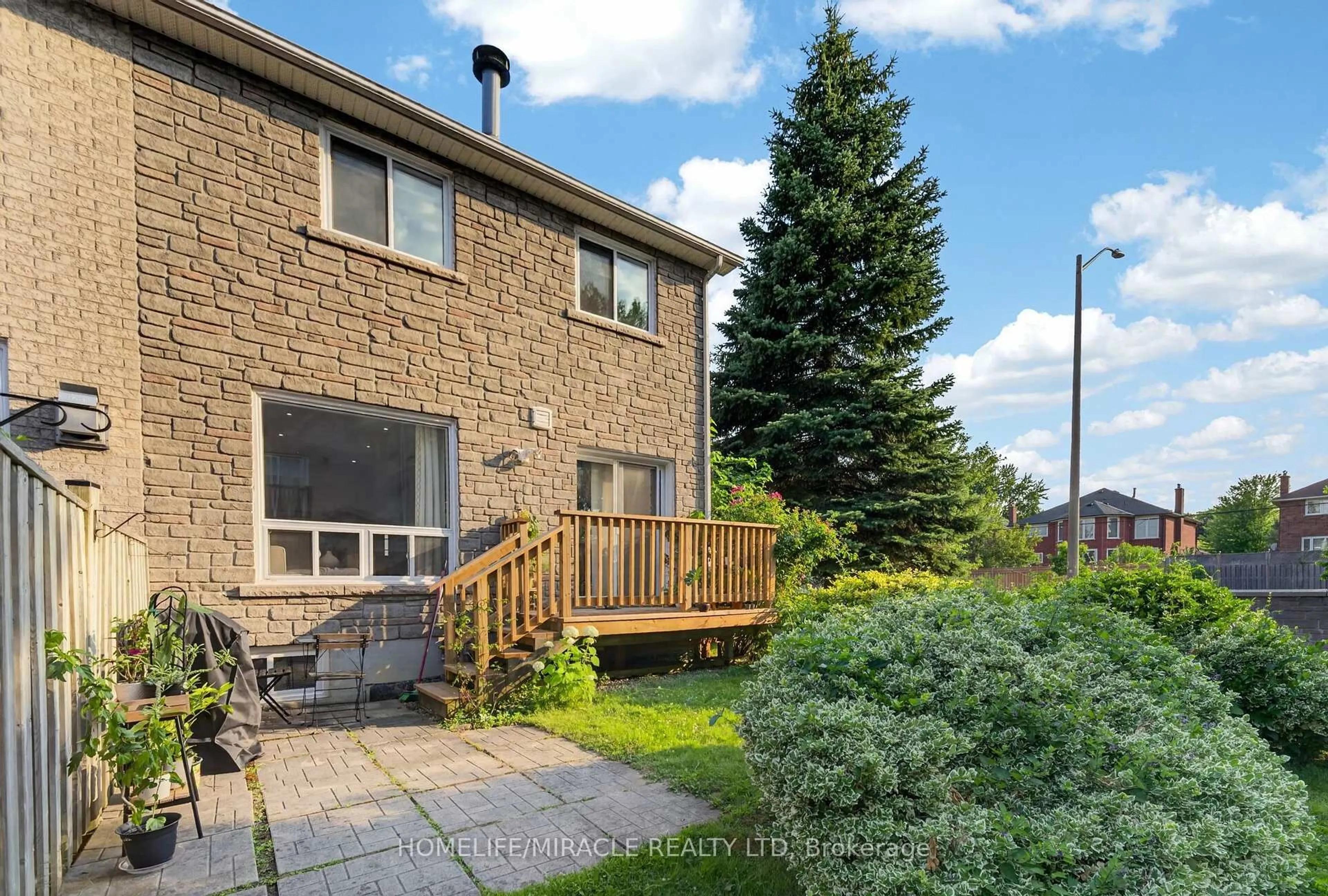 Patio, street for 1345 Altona Rd #49, Pickering Ontario L1V 6Y9