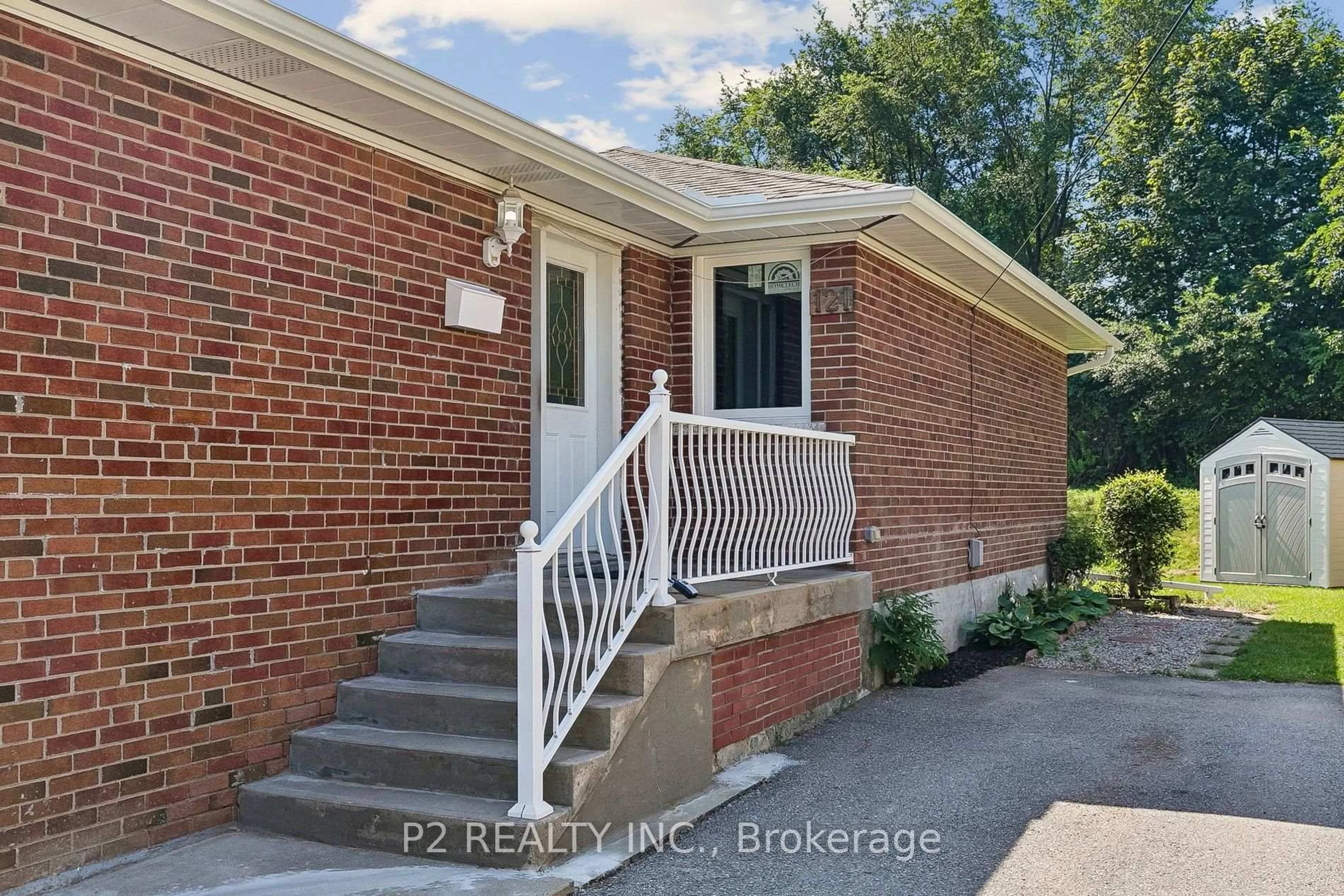 Home with brick exterior material, street for 121 Confederation Dr, Toronto Ontario M1G 1A4