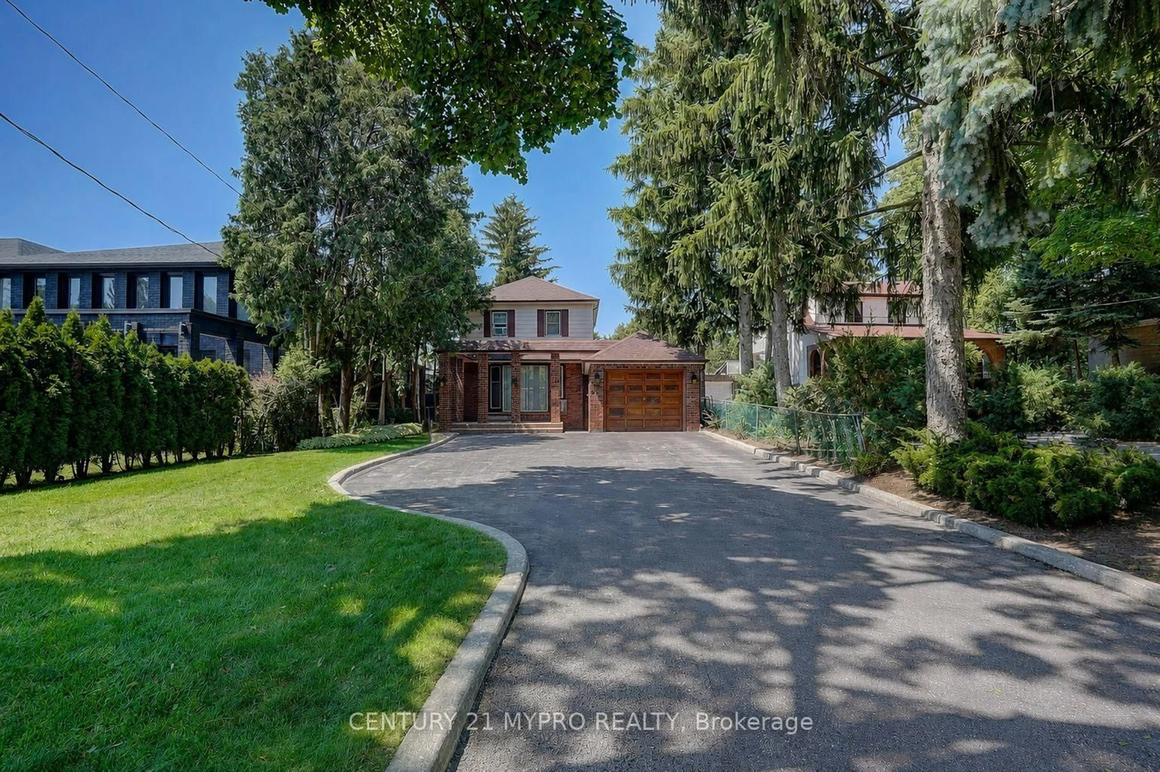A pic from outside/outdoor area/front of a property/back of a property/a pic from drone, street for 80A Rosemount Dr, Toronto Ontario M1K 2X3
