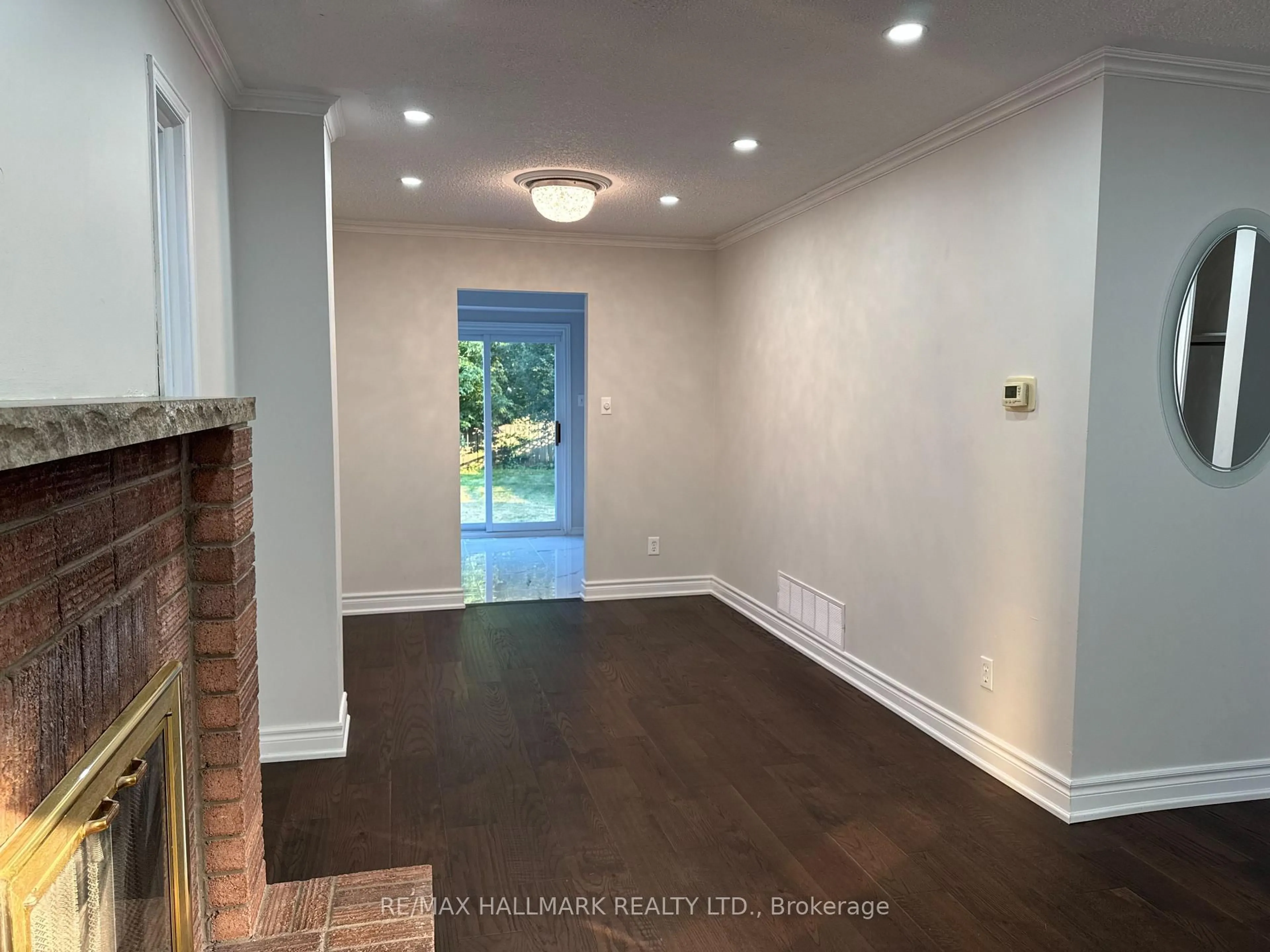 Unknown for 23 Lachlan Dr, Ajax Ontario L1T 1P1