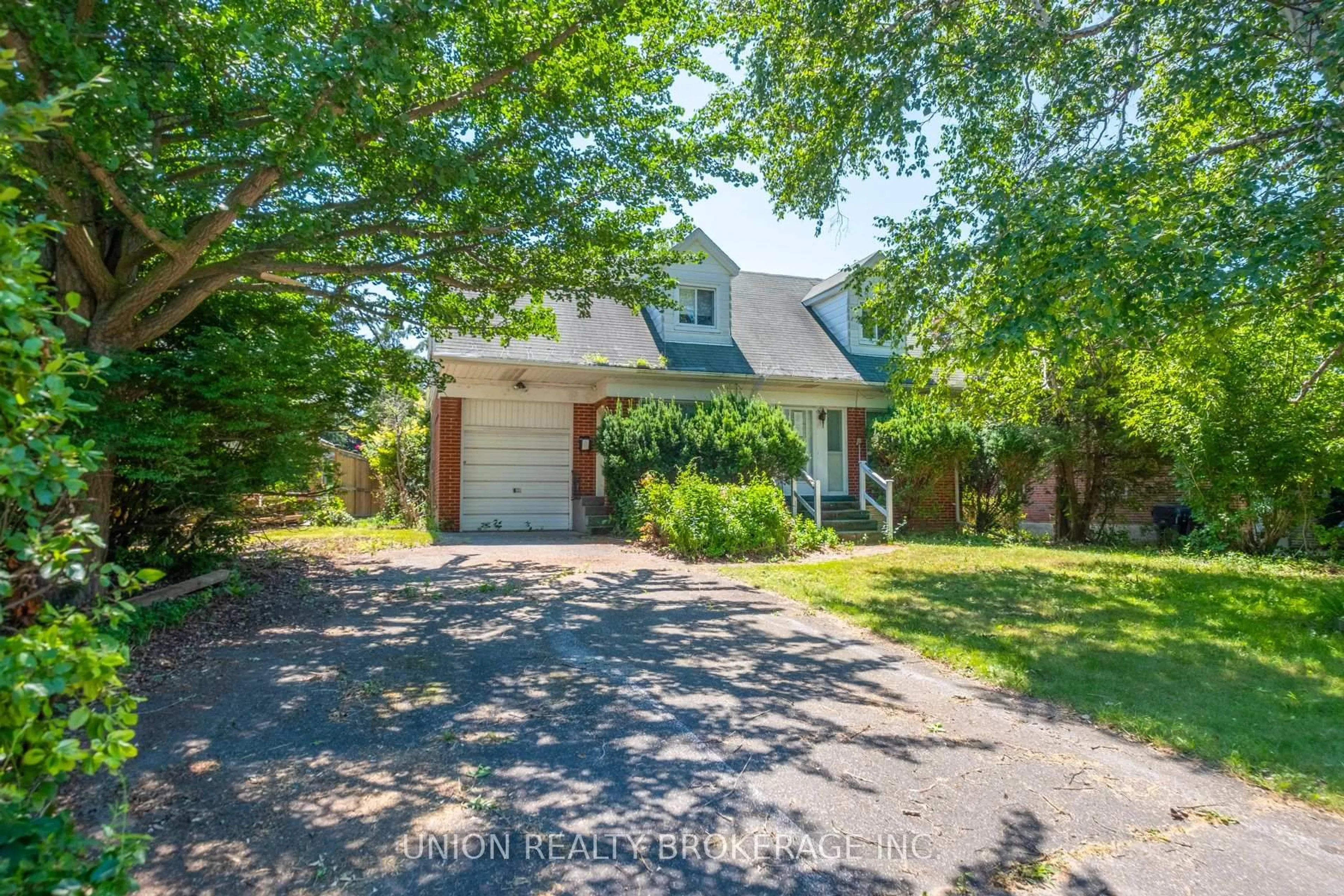 Home with brick exterior material, street for 37 Shirley Cres, Toronto Ontario M1M 1K9
