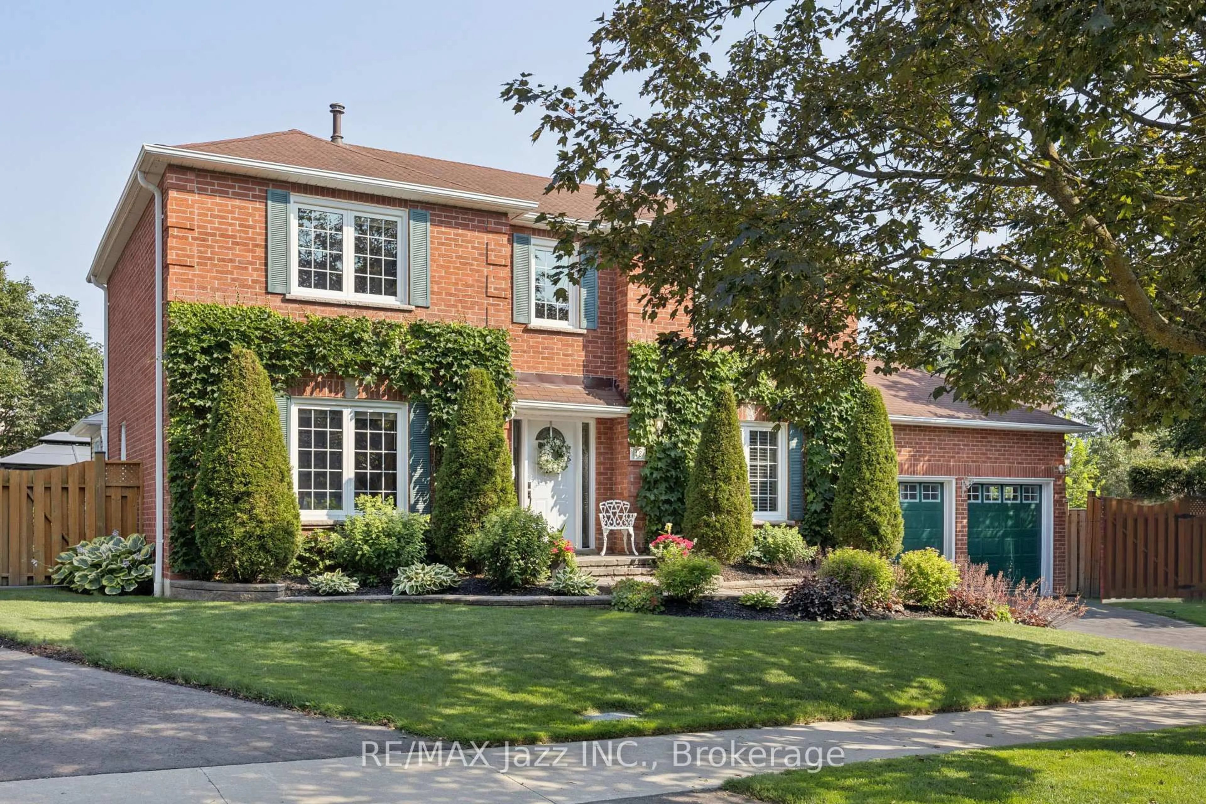Home with brick exterior material, street for 48 Butterfield Cres, Whitby Ontario L1R 1H9