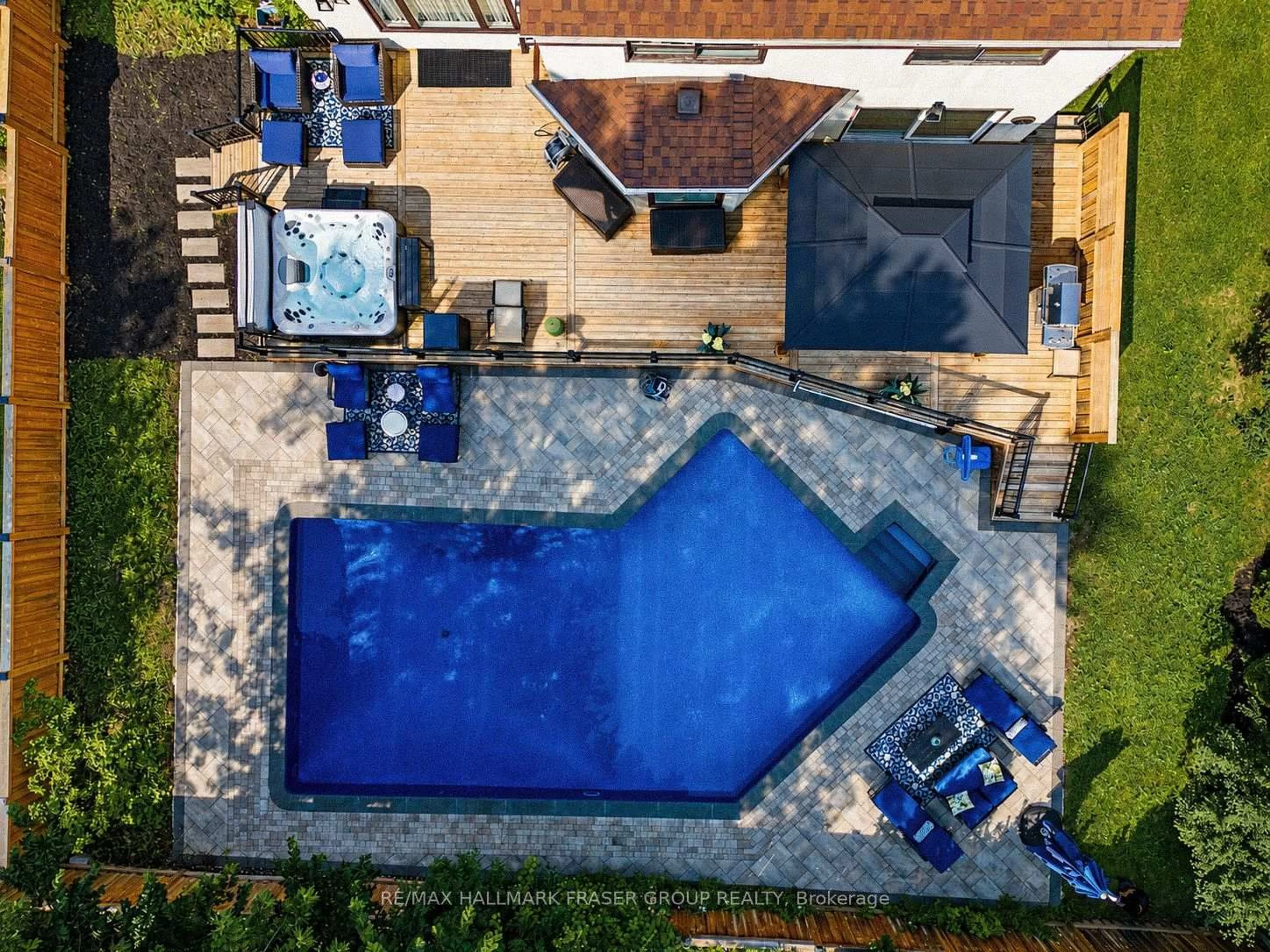 Pool for 1797 Parkside Dr, Pickering Ontario L1V 3N9