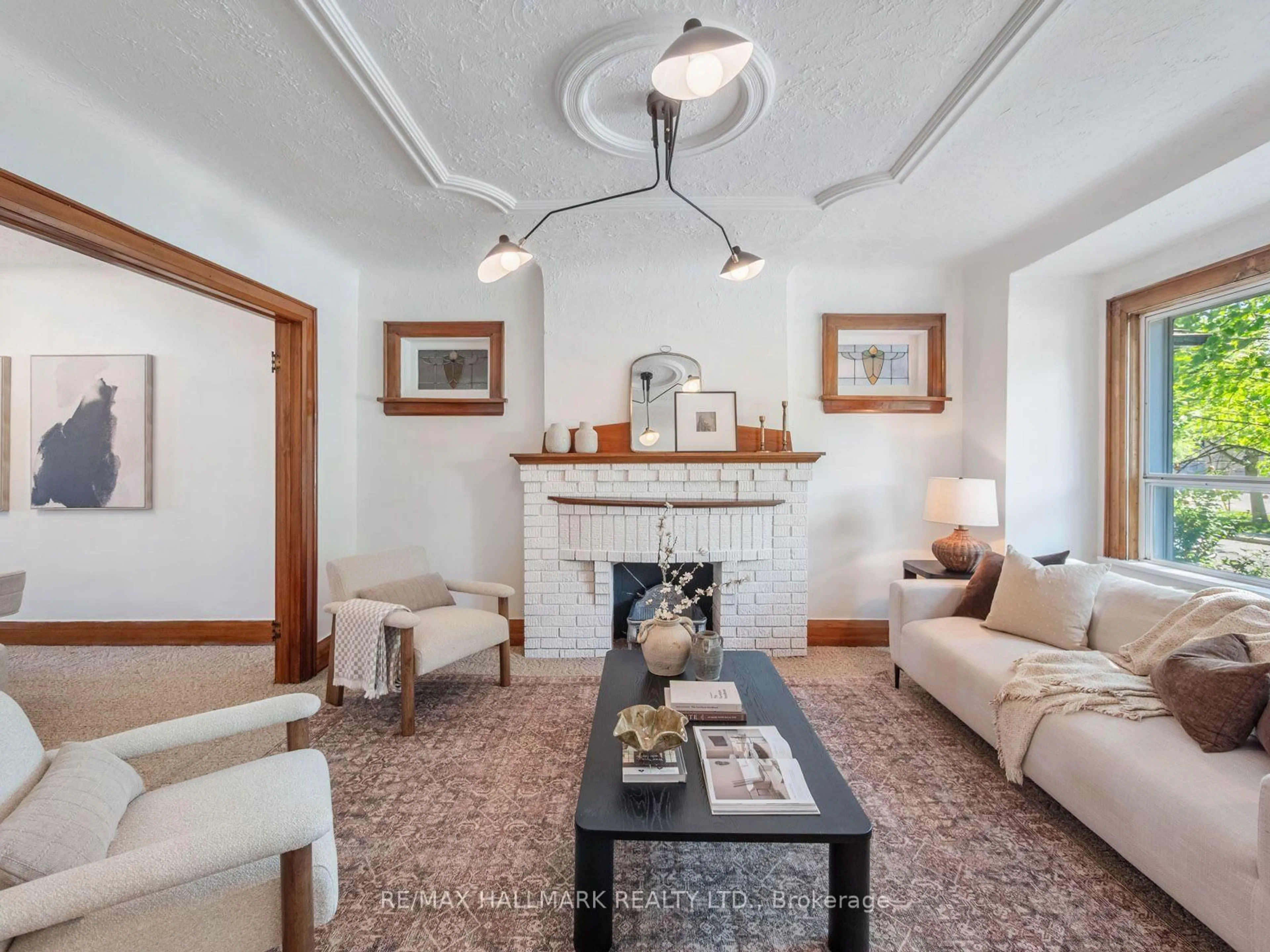 Living room with furniture, unknown for 27 Lesmount Ave, Toronto Ontario M4J 3V5