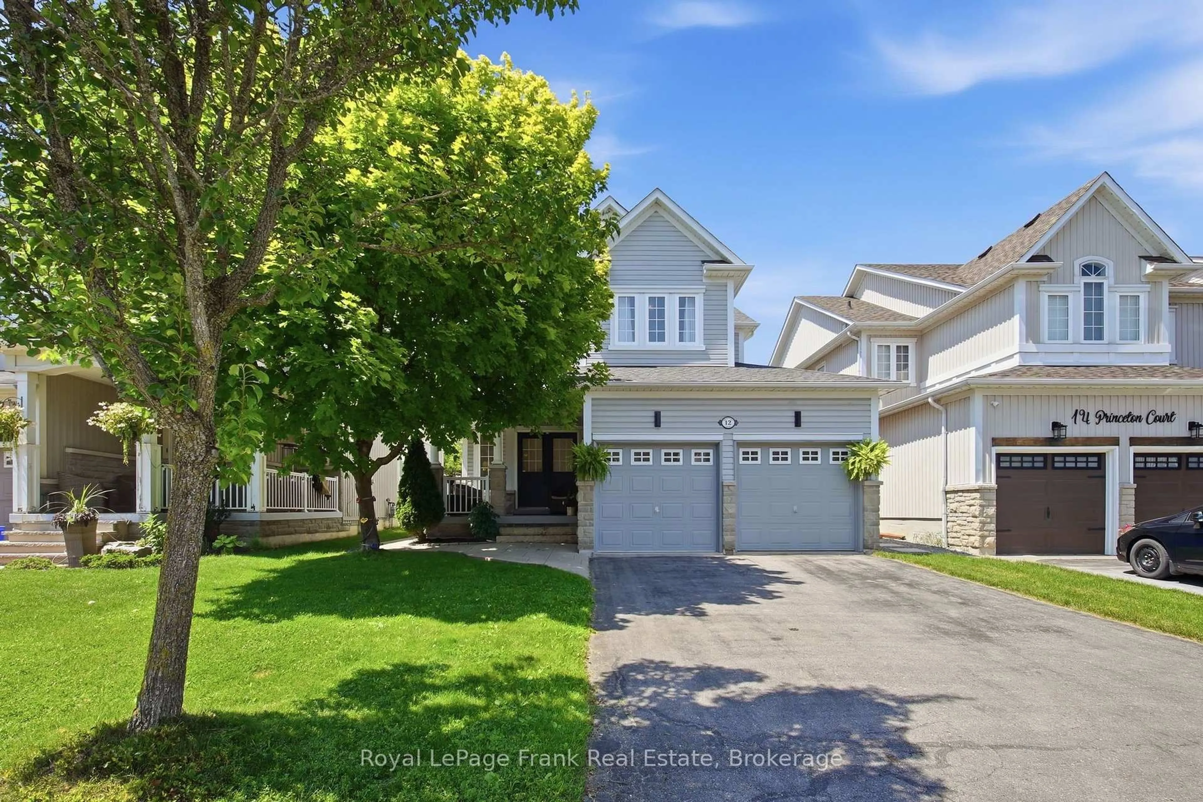 A pic from outside/outdoor area/front of a property/back of a property/a pic from drone, street for 12 Princeton Crt, Whitby Ontario L1M 2M3