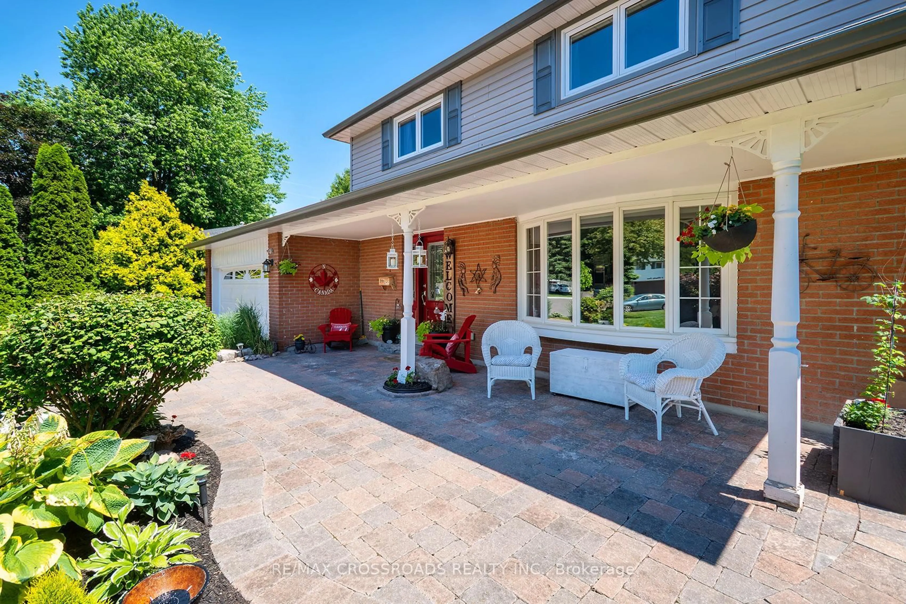 Patio, street for 7 Dingley Crt, Ajax Ontario L1S 6B5