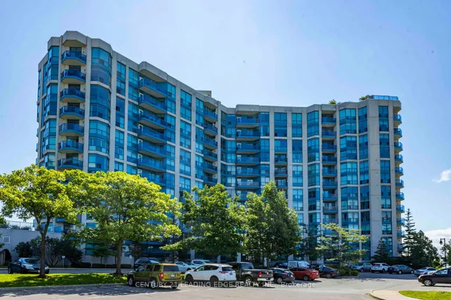 340 Watson St #402, Whitby 1