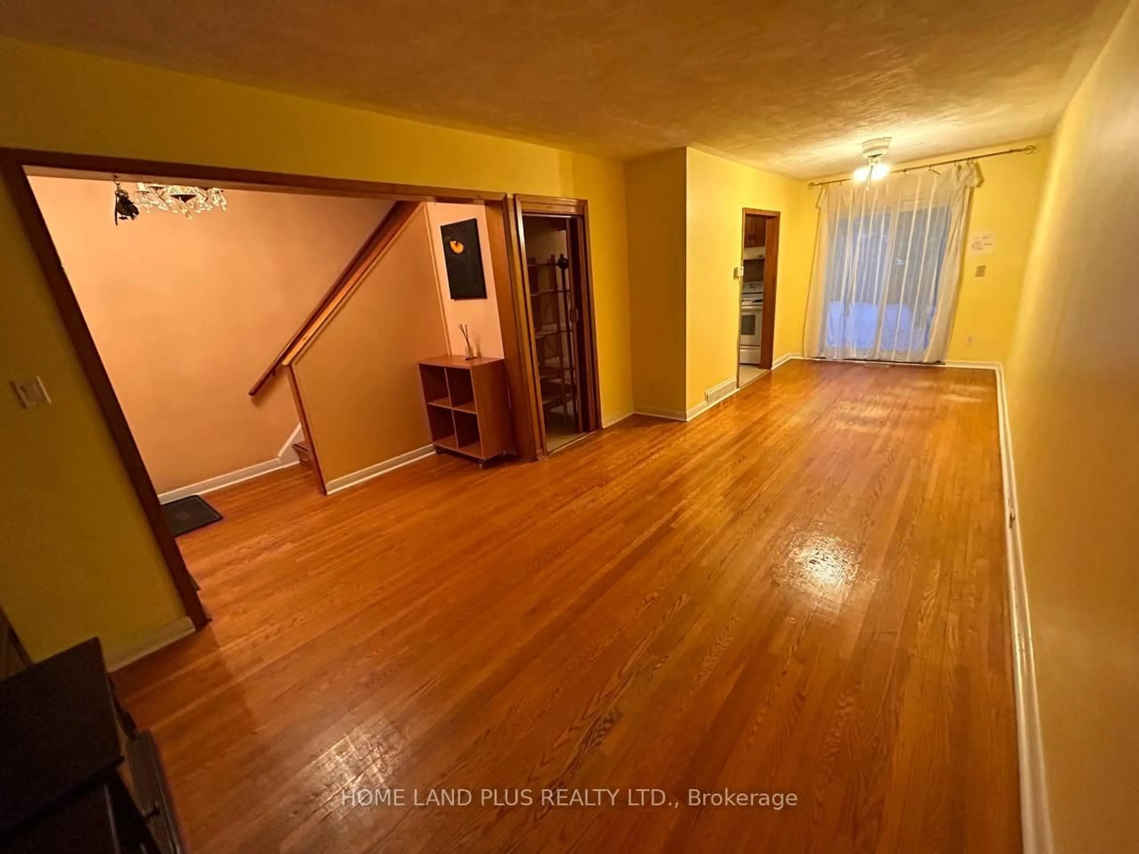 A pic of a room for 103 Bergen Rd, Toronto Ontario M1P 1S3