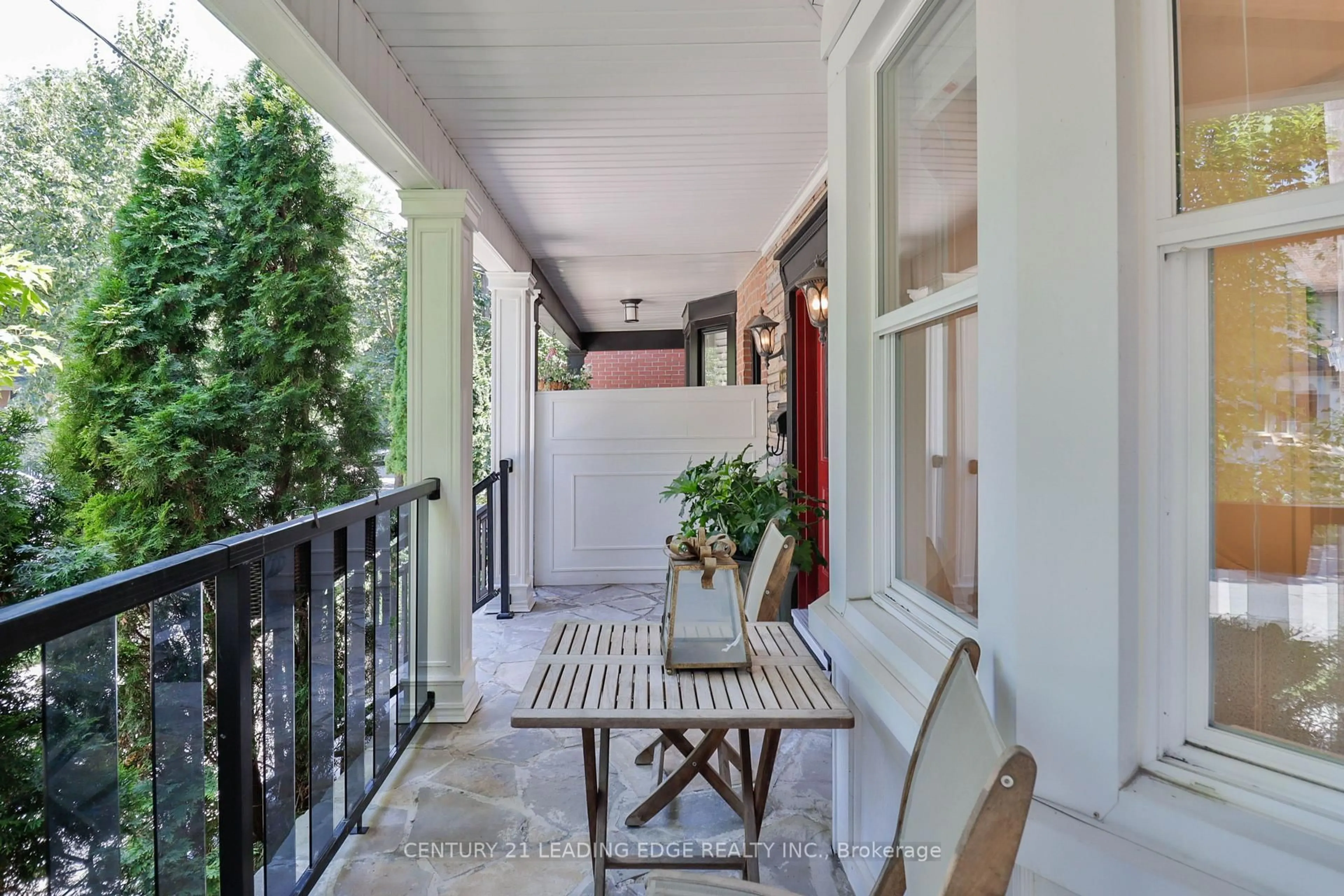 Patio, street for 158 Parkmount Rd, Toronto Ontario M4J 4V4