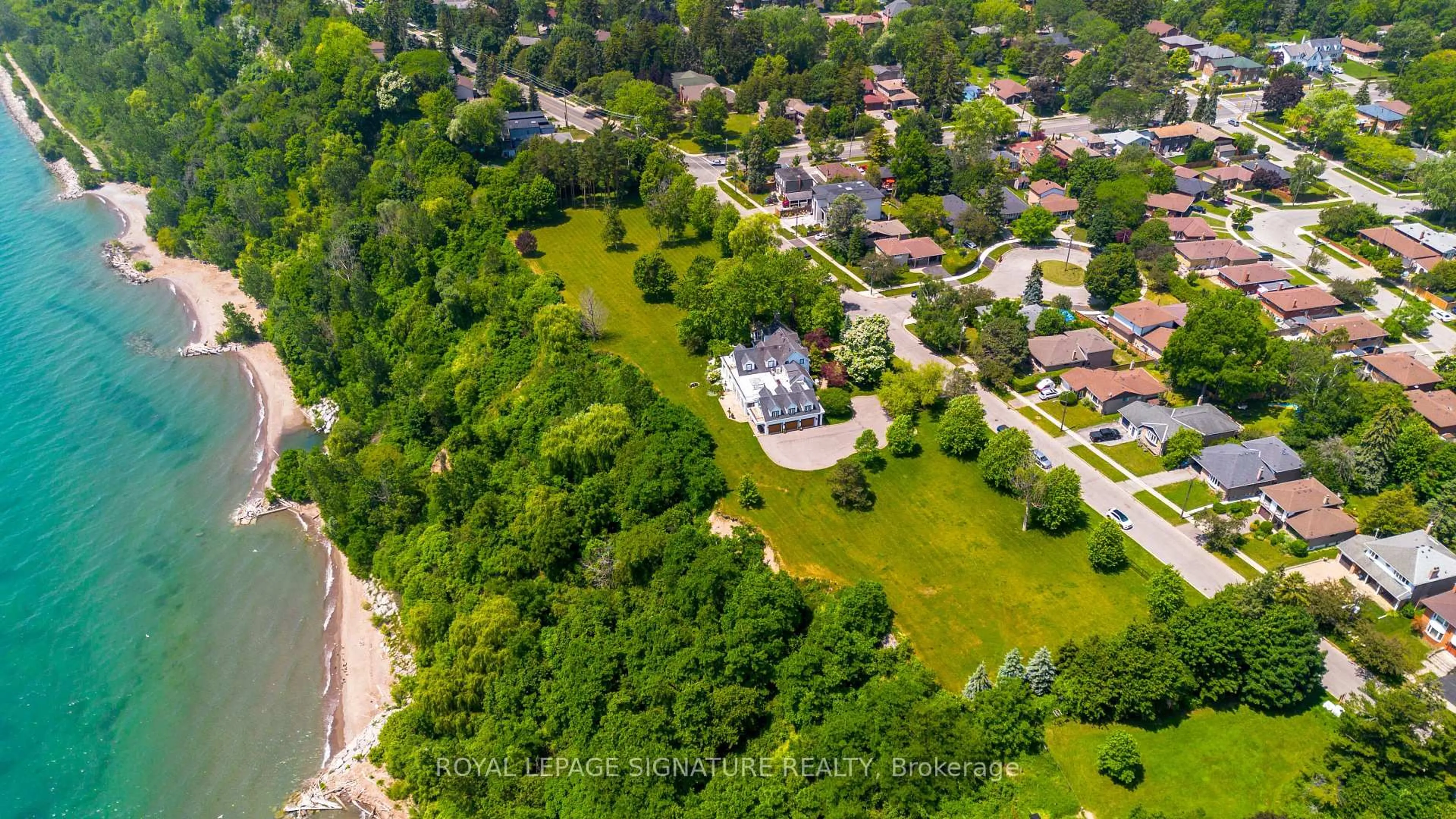 A pic from outside/outdoor area/front of a property/back of a property/a pic from drone, street for 220 Greyabbey Tr, Toronto Ontario M1E 1V9