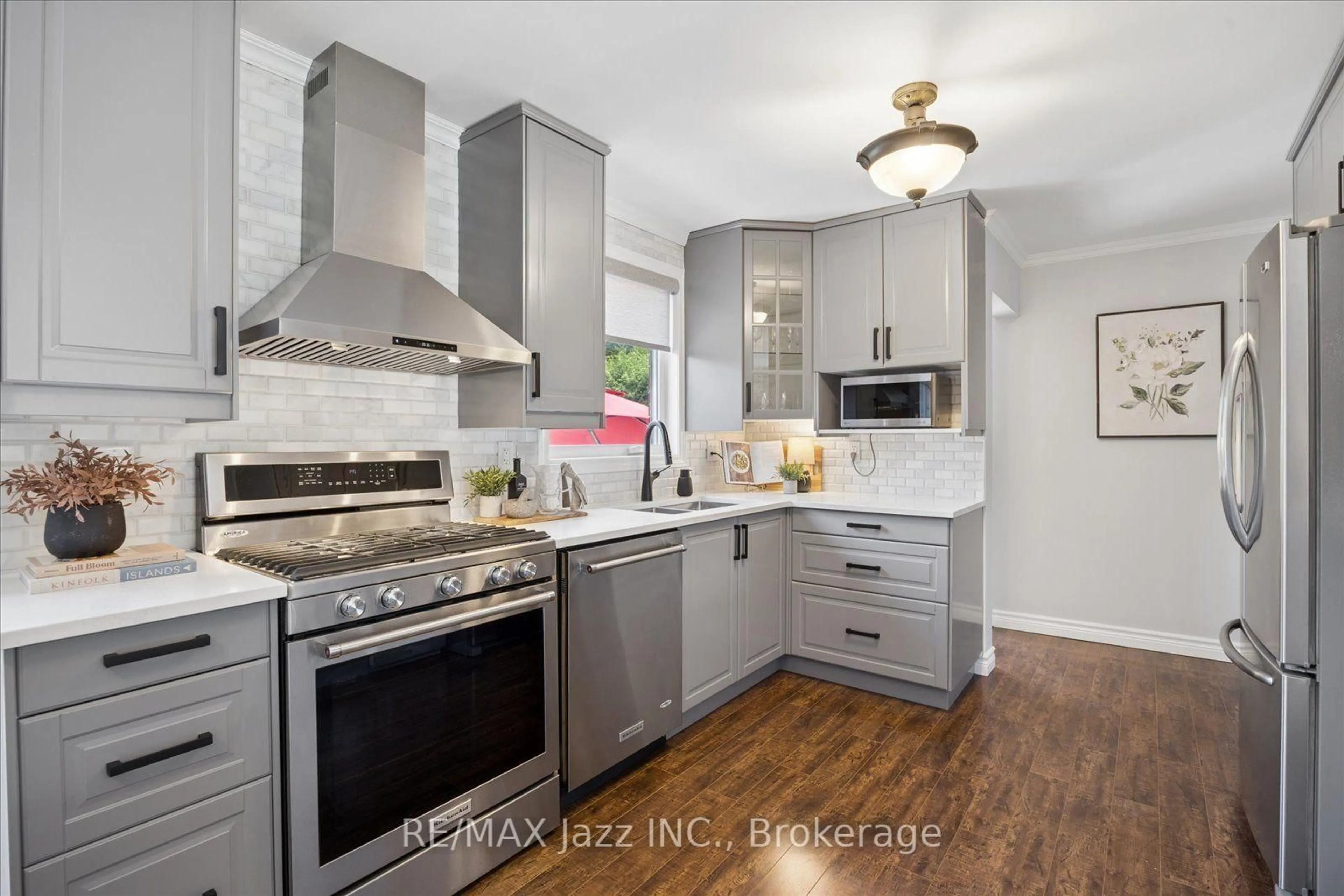 Contemporary kitchen, ceramic/tile floor for 793 Grierson St, Oshawa Ontario L1G 5J8