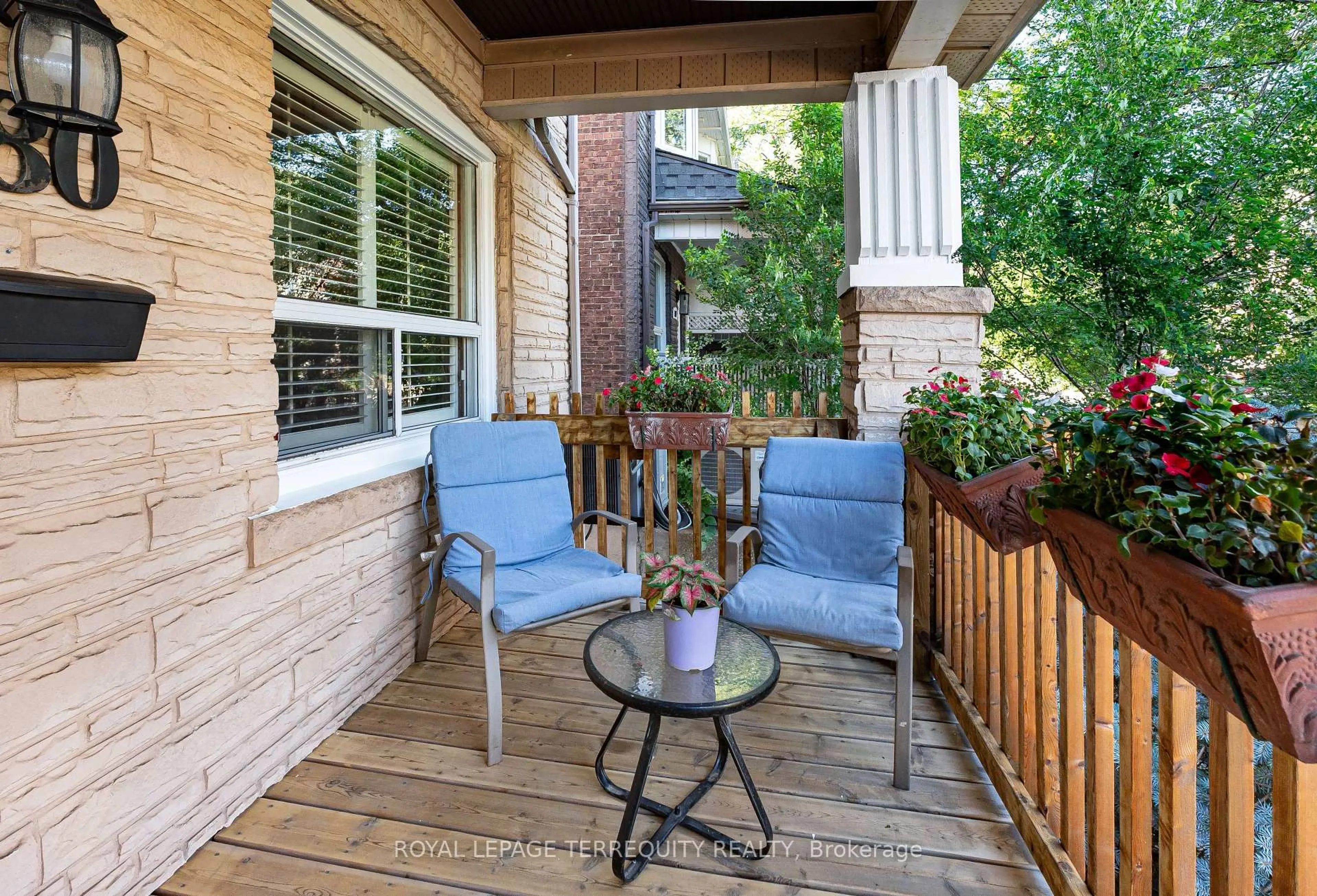 Patio, street for 680 Woodbine Ave, Toronto Ontario M4E 2J1