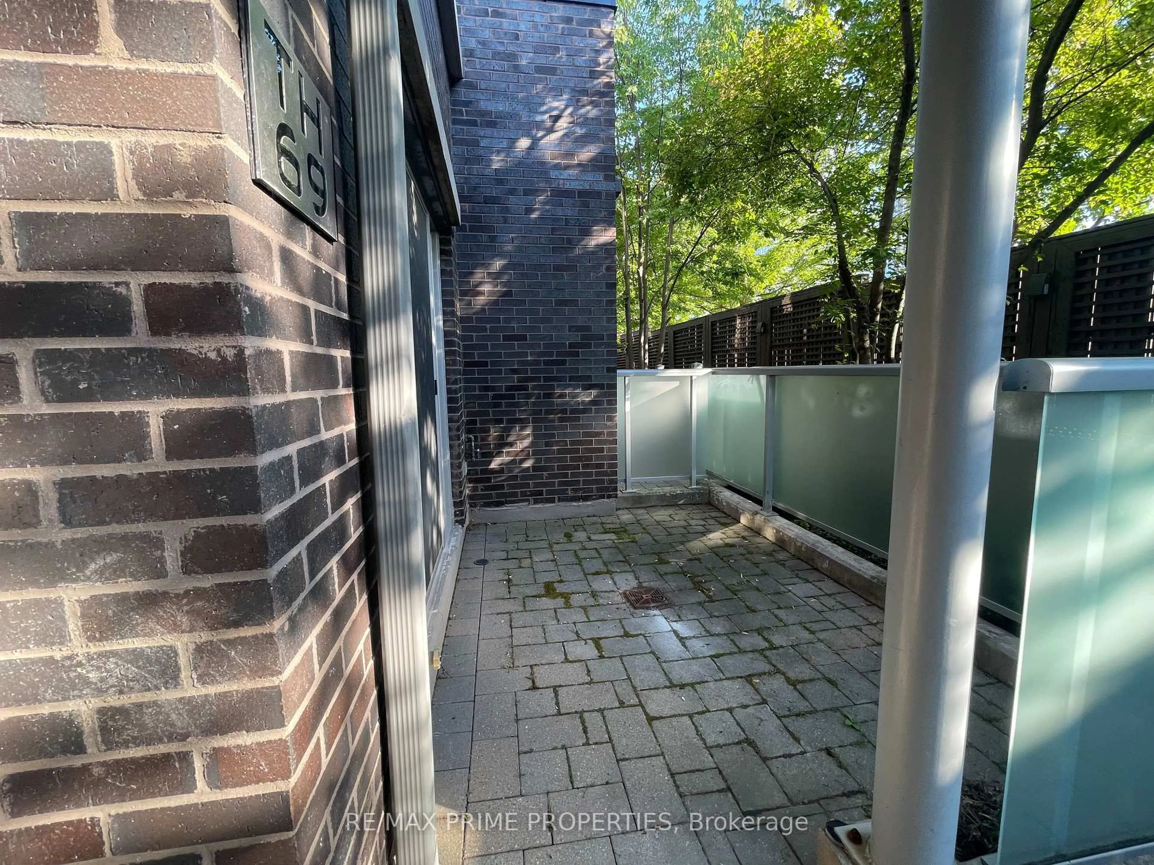 Unknown for 315 Village Green Sq #Th69, Toronto Ontario M1S 0L2