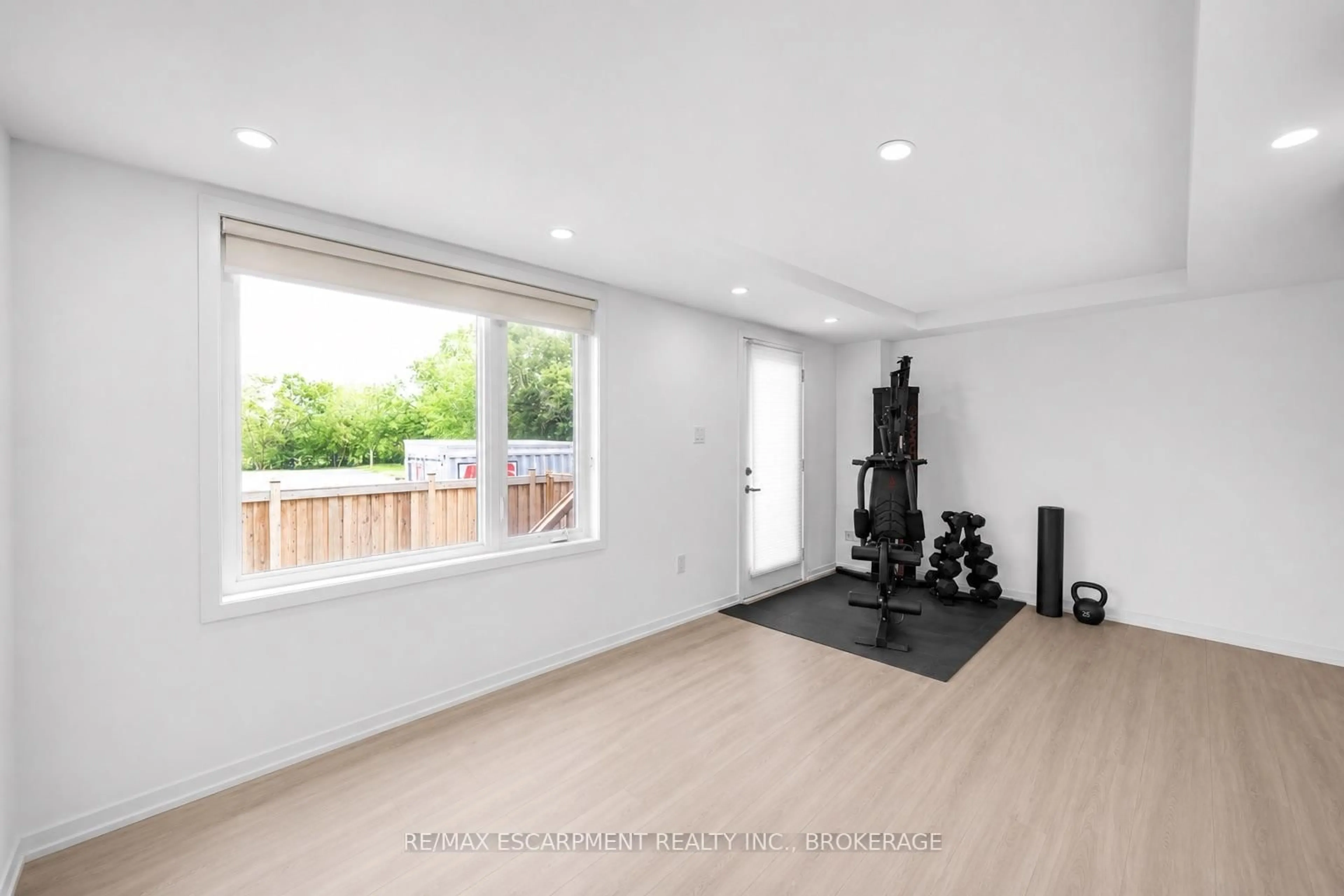 A pic of a room for 31 Pegler St, Ajax Ontario L1S 7M3