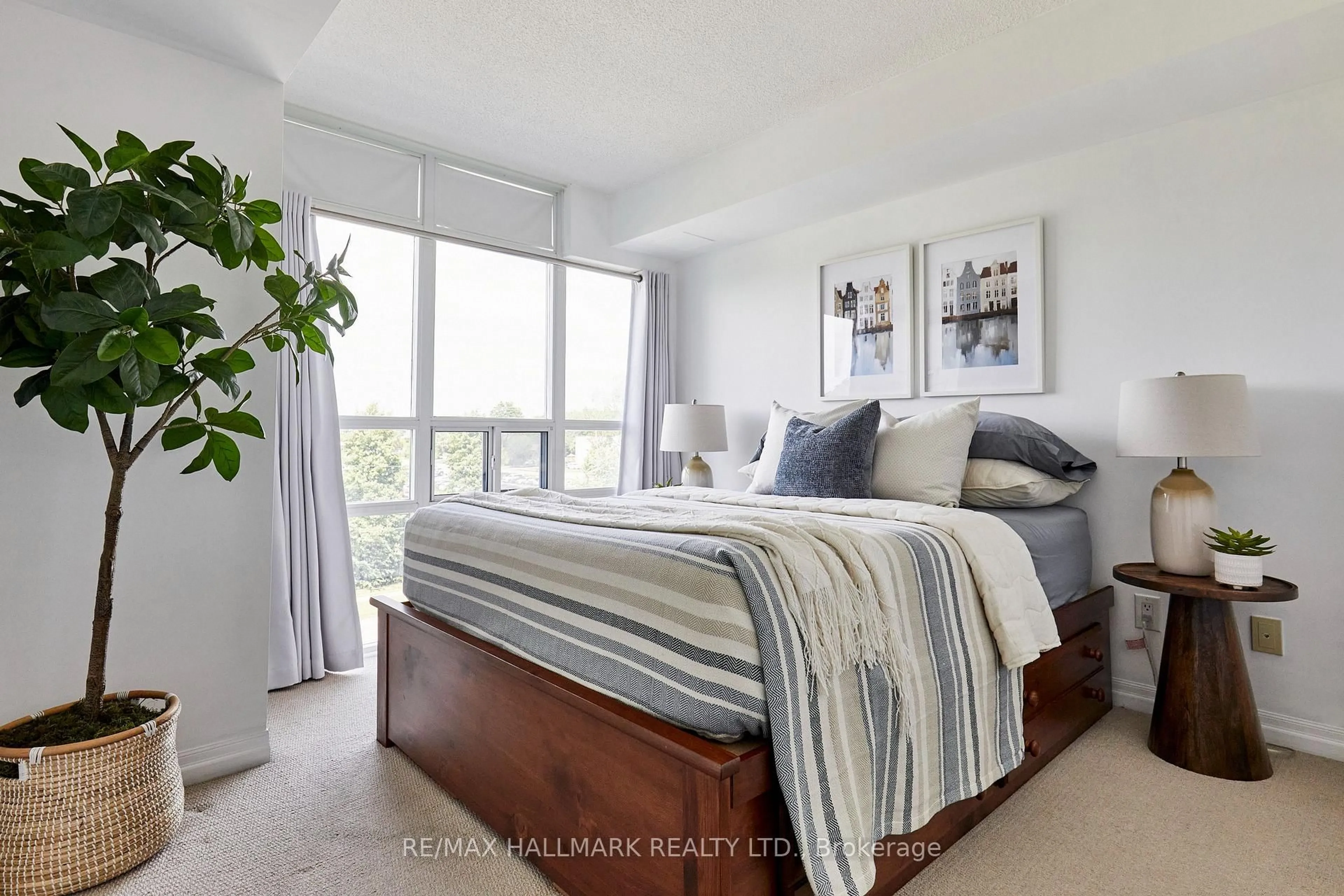 Bedroom with bed, unknown for 1600 Charles St #410, Whitby Ontario L1N 0G4