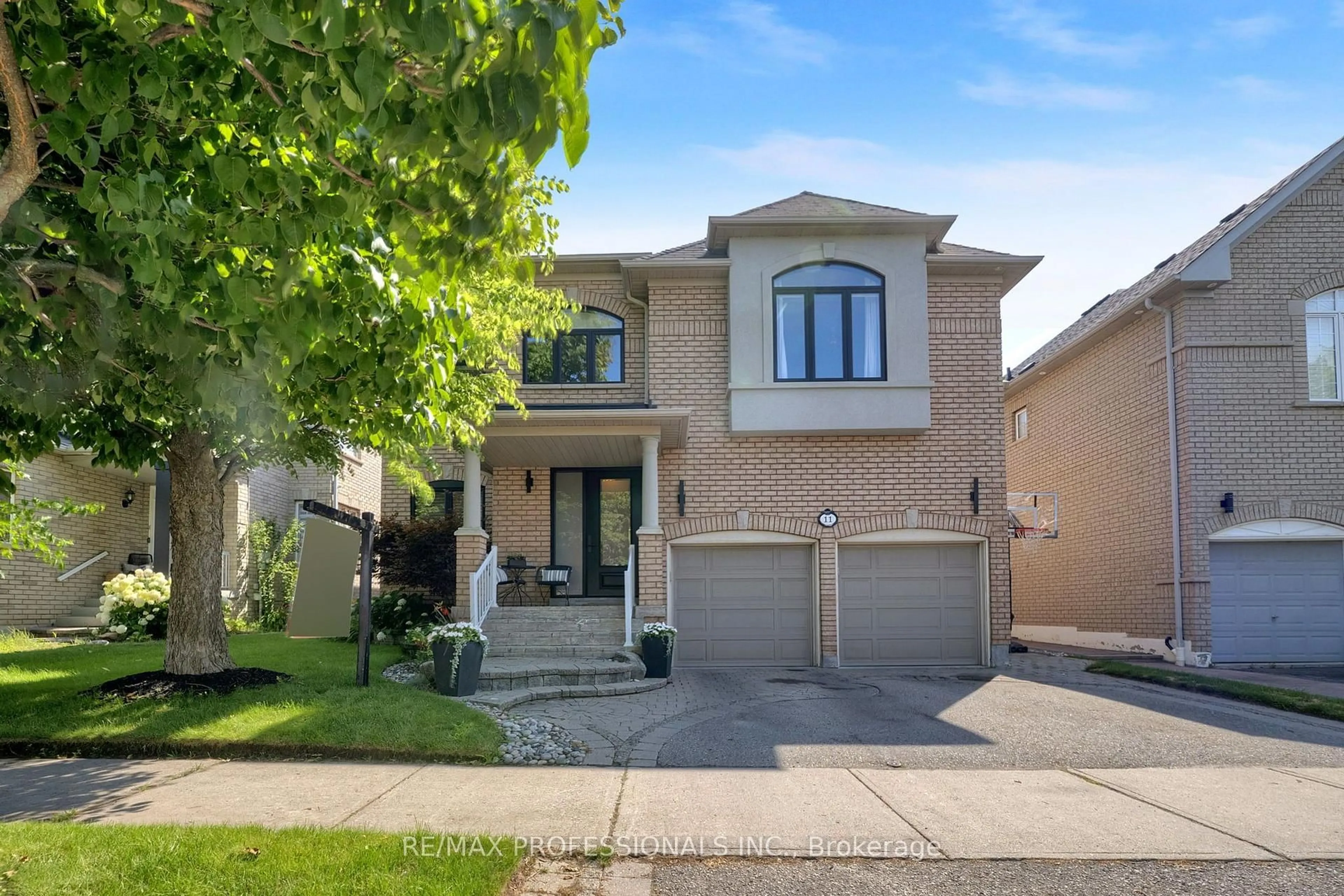 Home with brick exterior material, street for 11 Tweedie Cres, Whitby Ontario L1P 1X4