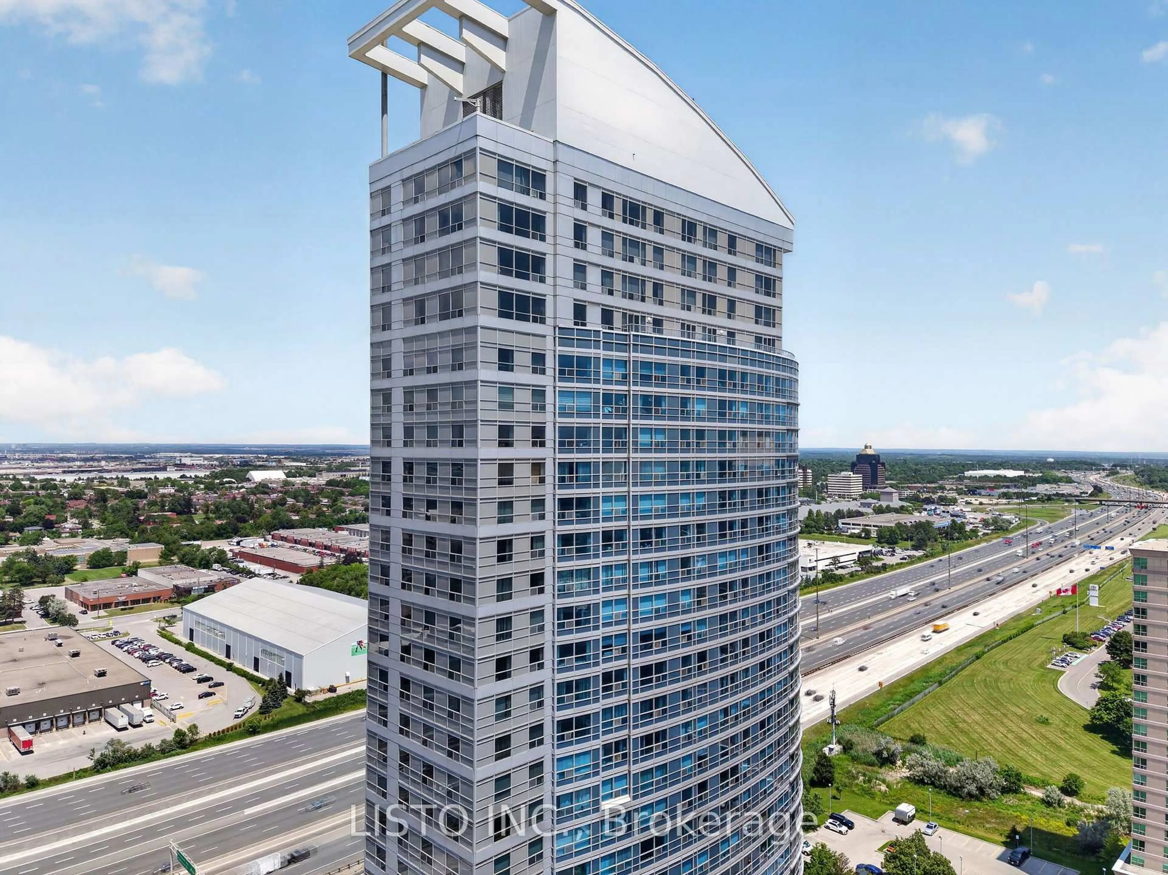 A pic from outside/outdoor area/front of a property/back of a property/a pic from drone, city buildings view from balcony for 38 Lee Centre Dr, Toronto Ontario M1H 3J7