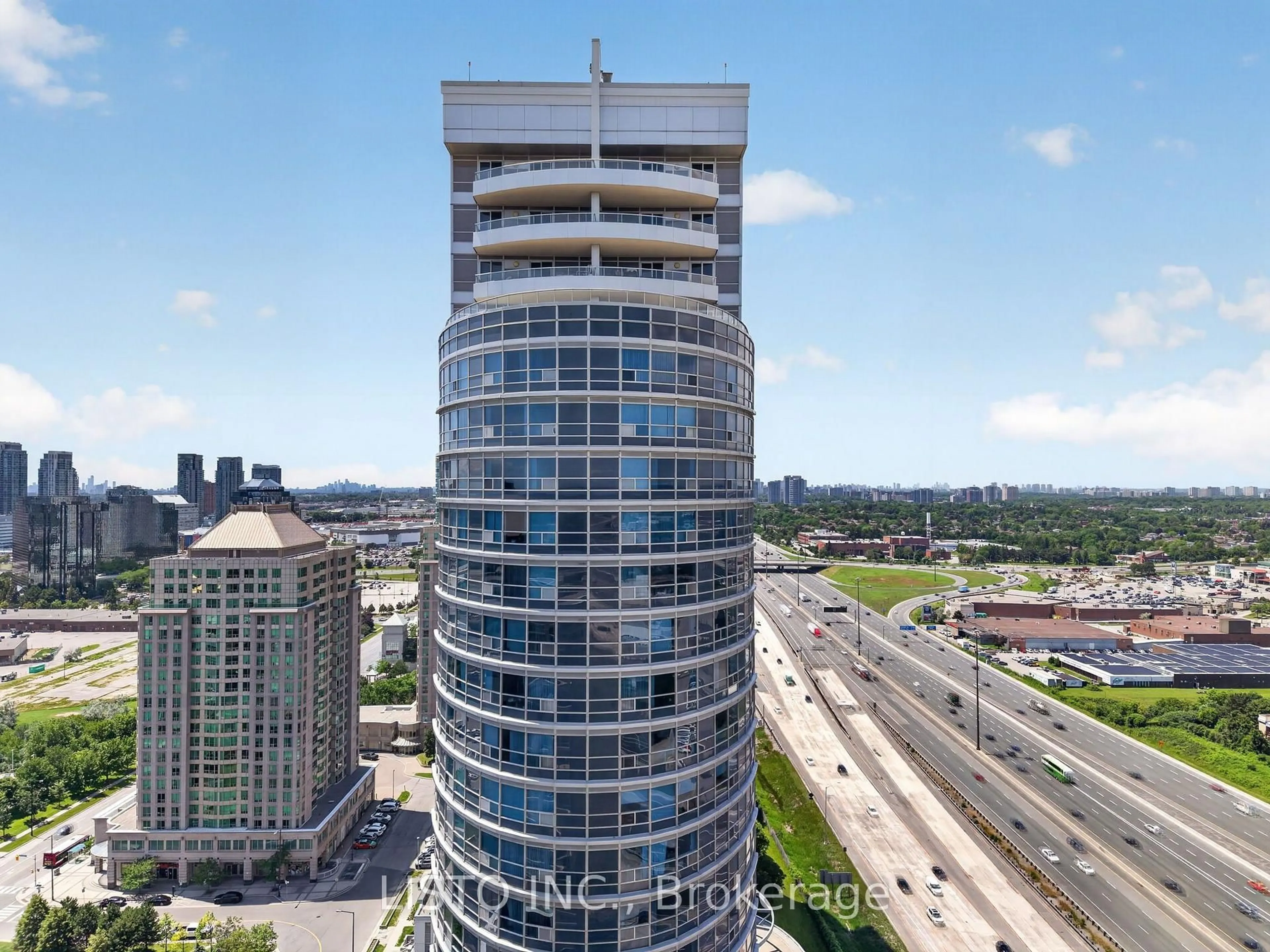 A pic from outside/outdoor area/front of a property/back of a property/a pic from drone, city buildings view from balcony for 38 Lee Centre Dr, Toronto Ontario M1H 3J7