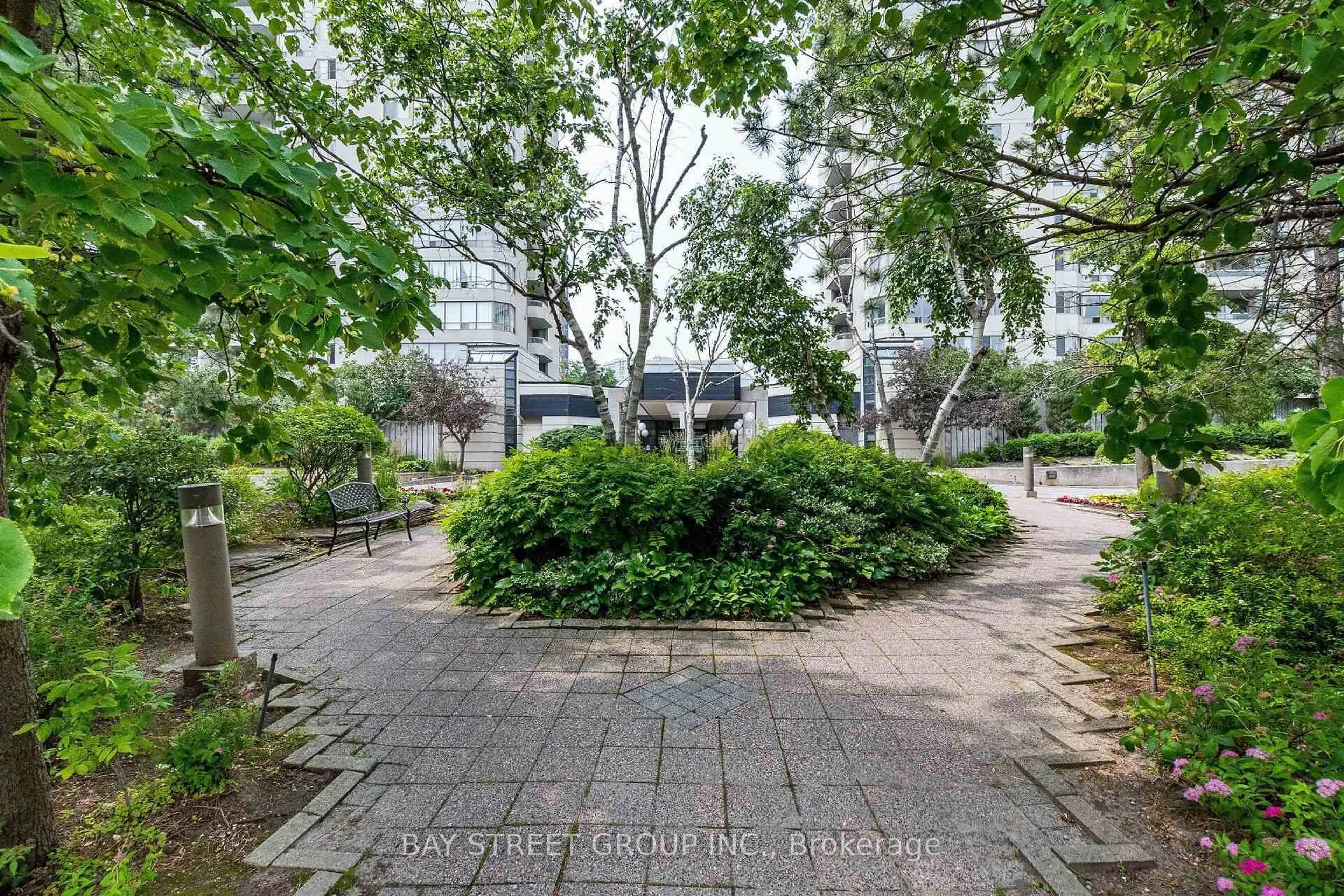 Patio, street for 150 Alton Towers Circ #1001, Toronto Ontario M1V 4X7