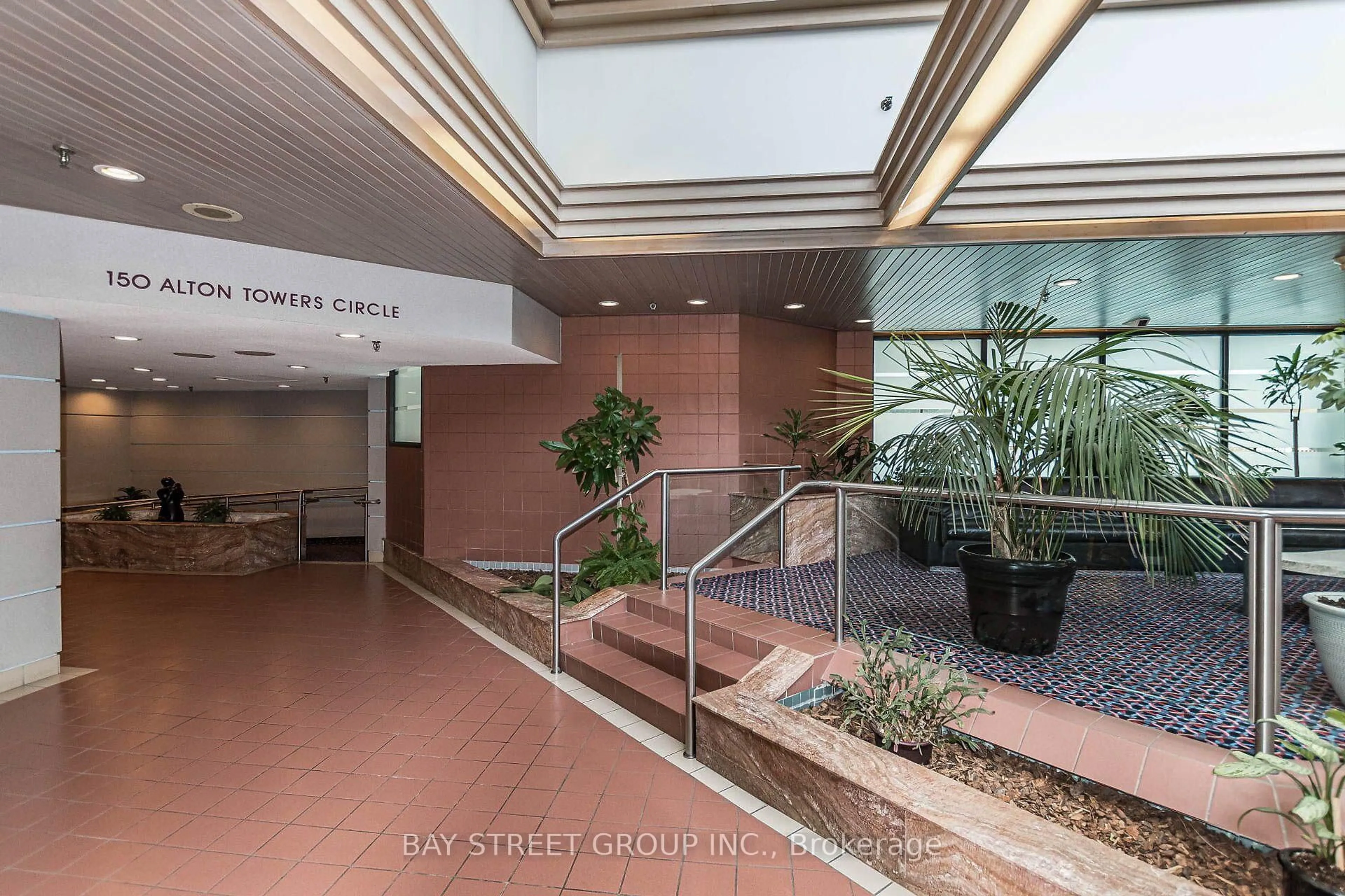 Indoor foyer for 150 Alton Towers Circ #1001, Toronto Ontario M1V 4X7