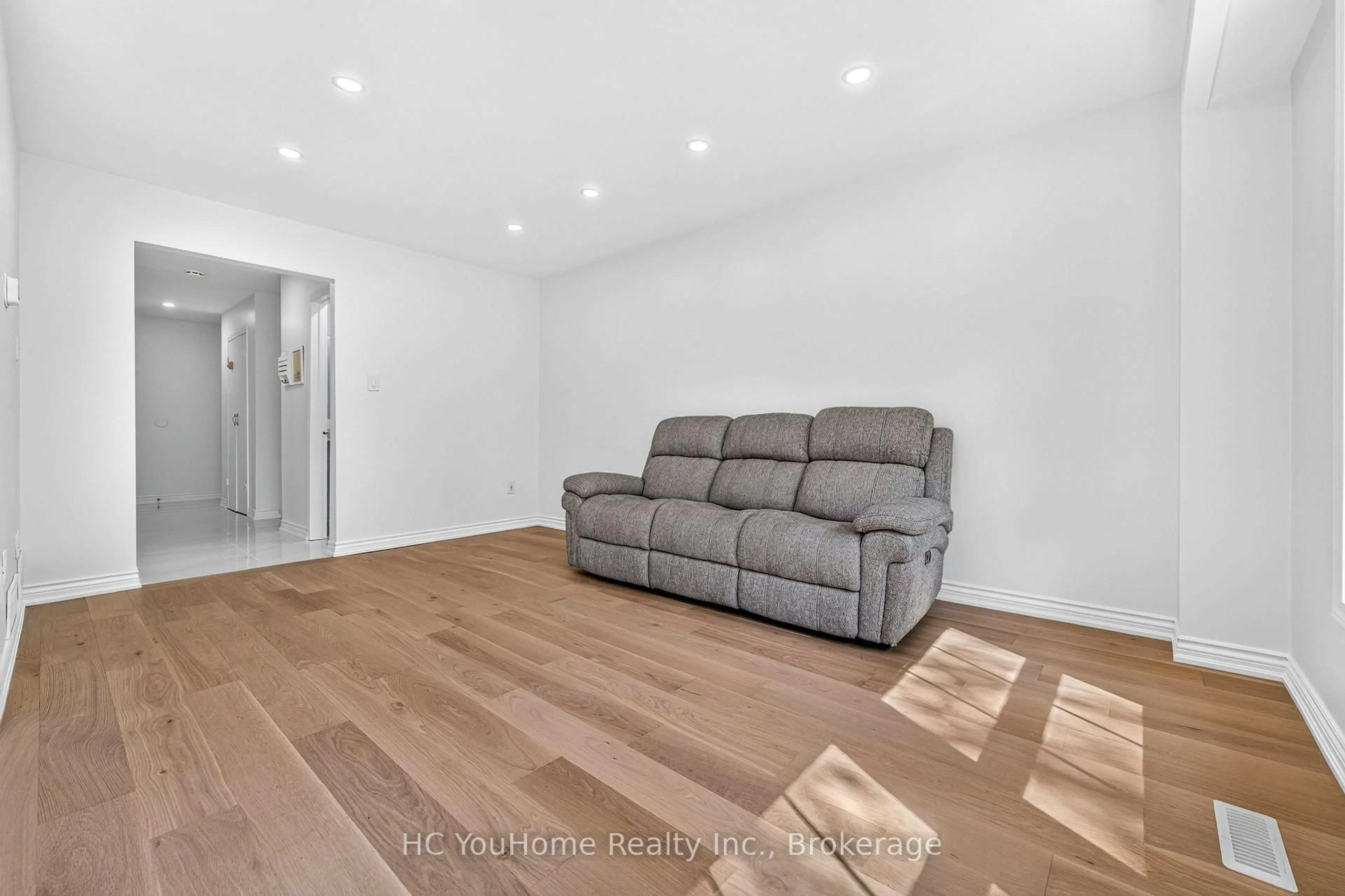 Living room with furniture, unknown for 81 Brookmill Blvd #32, Toronto Ontario M1W 2L5