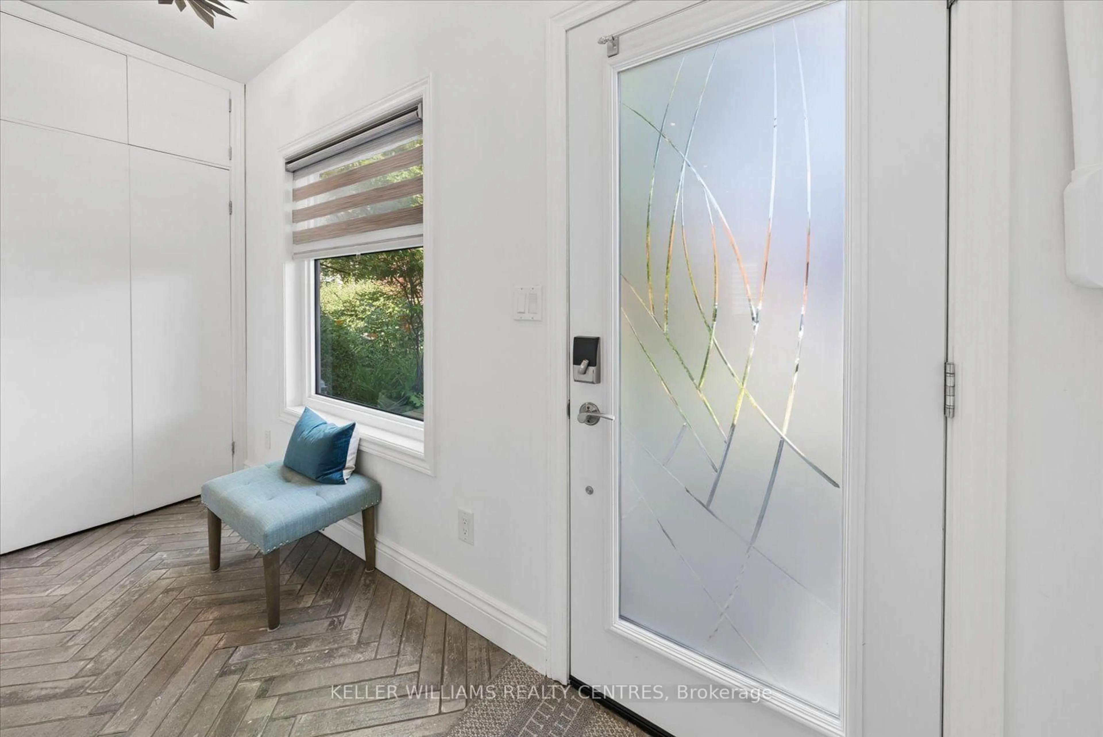 Indoor entryway for 44 Logan Ave, Toronto Ontario M4M 2M8