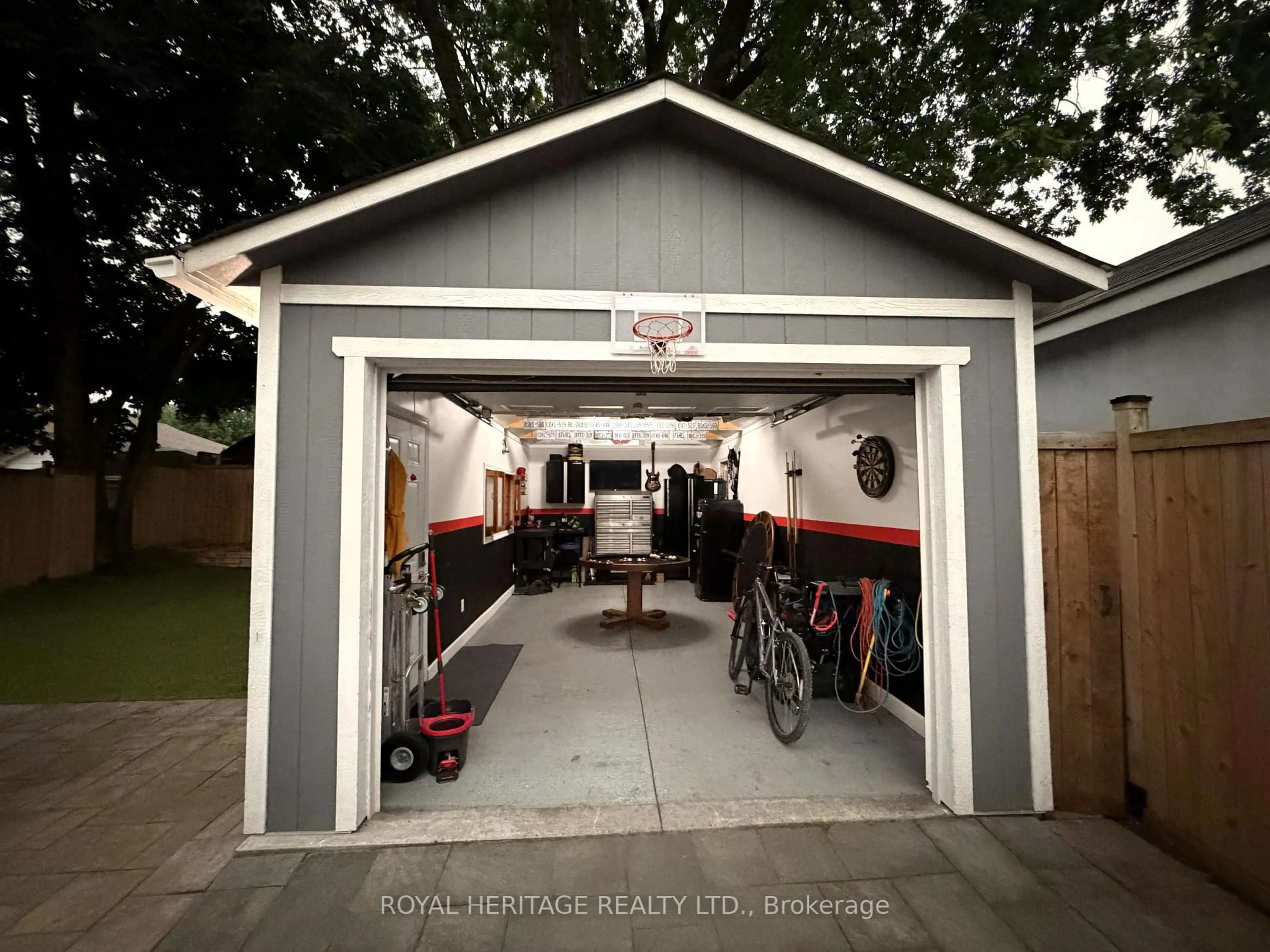 Indoor garage for 221 Hibbert Ave, Oshawa Ontario L1J 1V4
