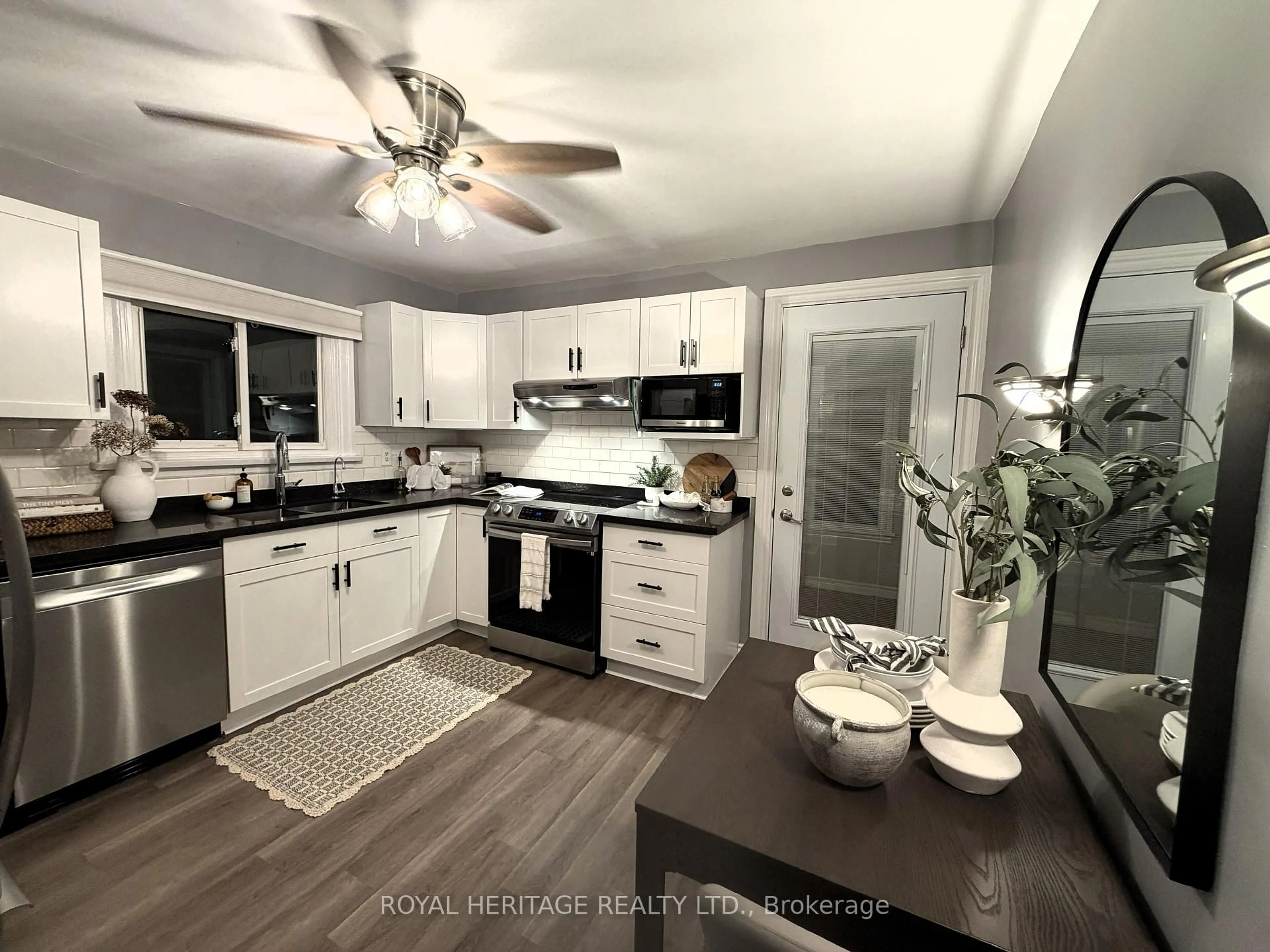 Open concept kitchen, unknown for 221 Hibbert Ave, Oshawa Ontario L1J 1V4