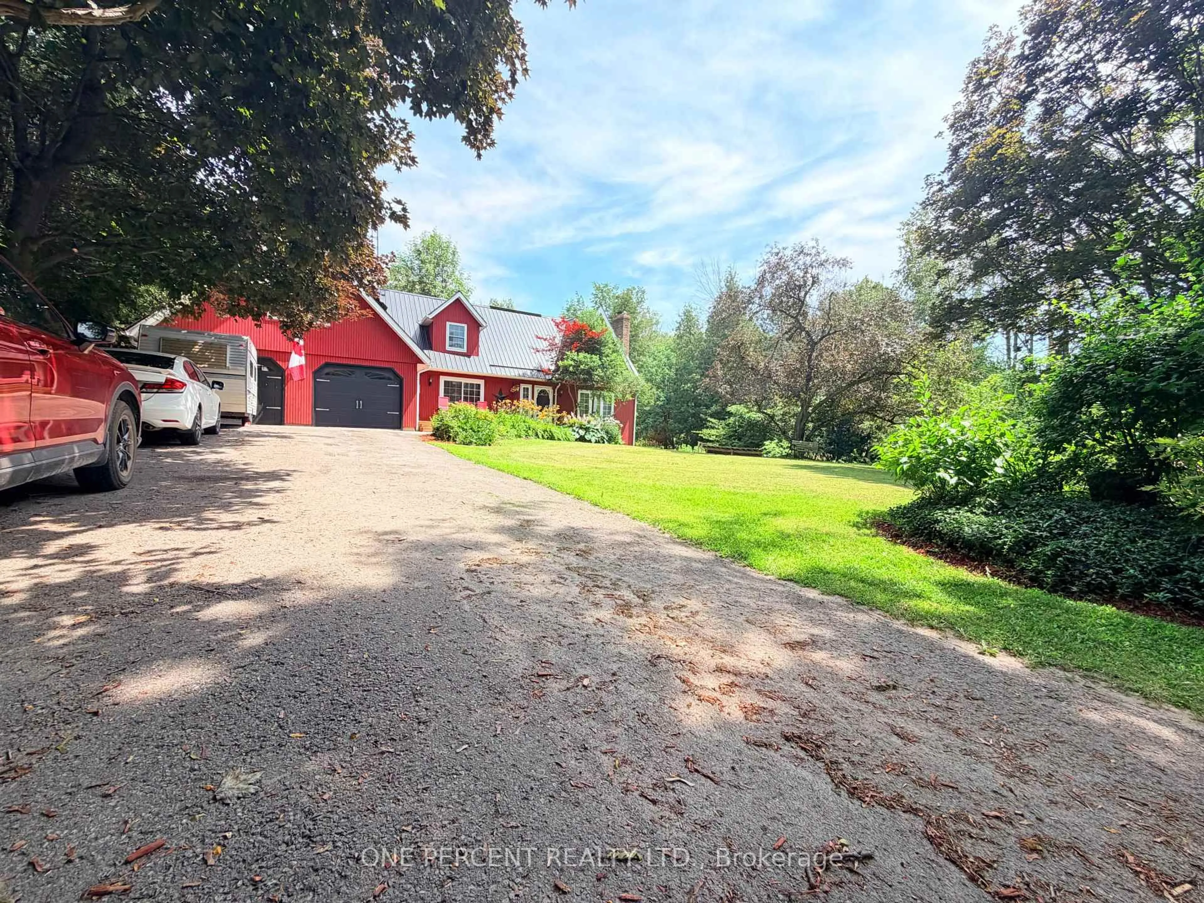 A pic from outside/outdoor area/front of a property/back of a property/a pic from drone, street for 439 Fralicks Beach Rd, Scugog Ontario L9L 1B6