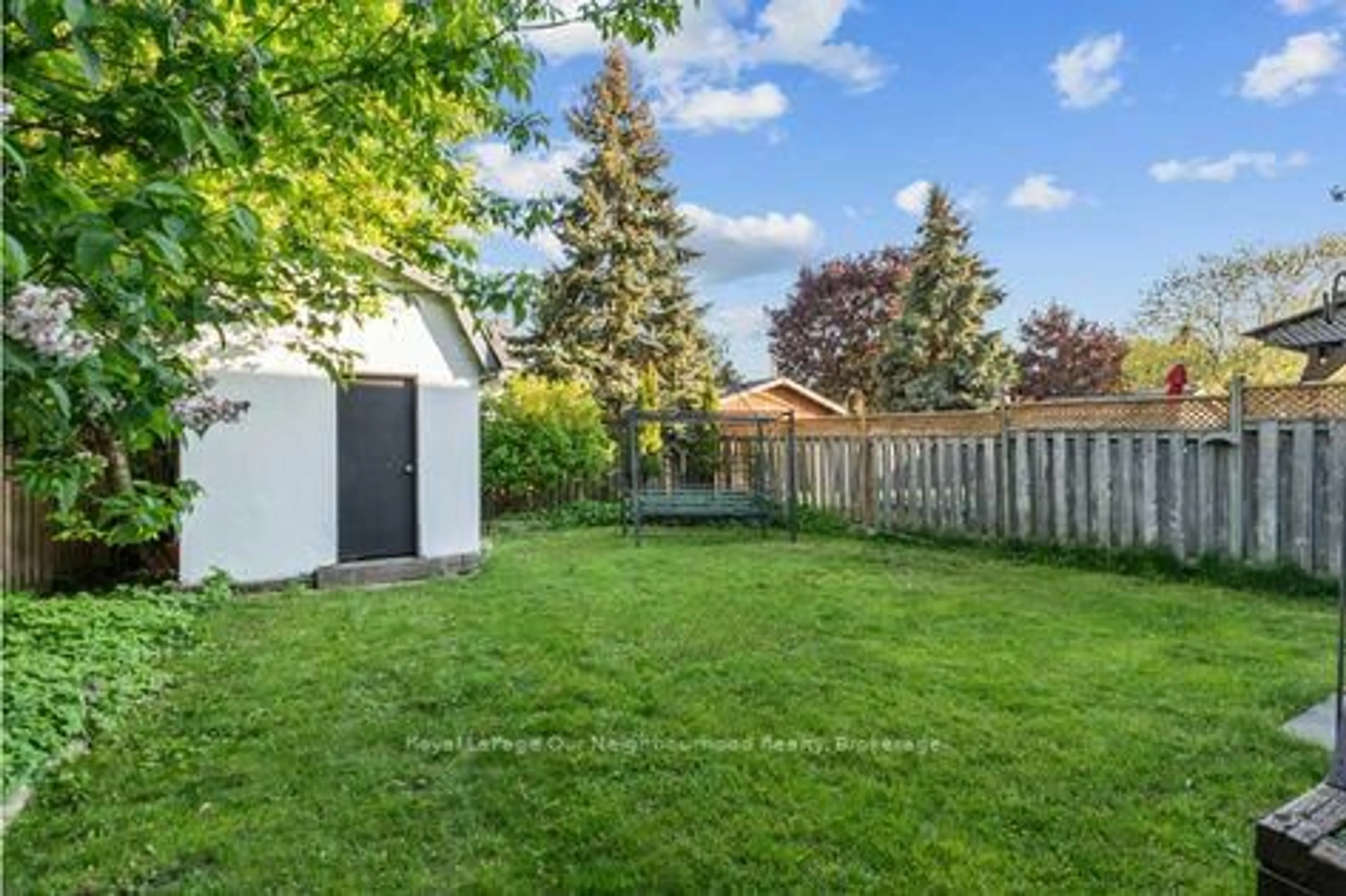 Unknown for 42 Glanville Cres, Clarington Ontario L1C 4L7