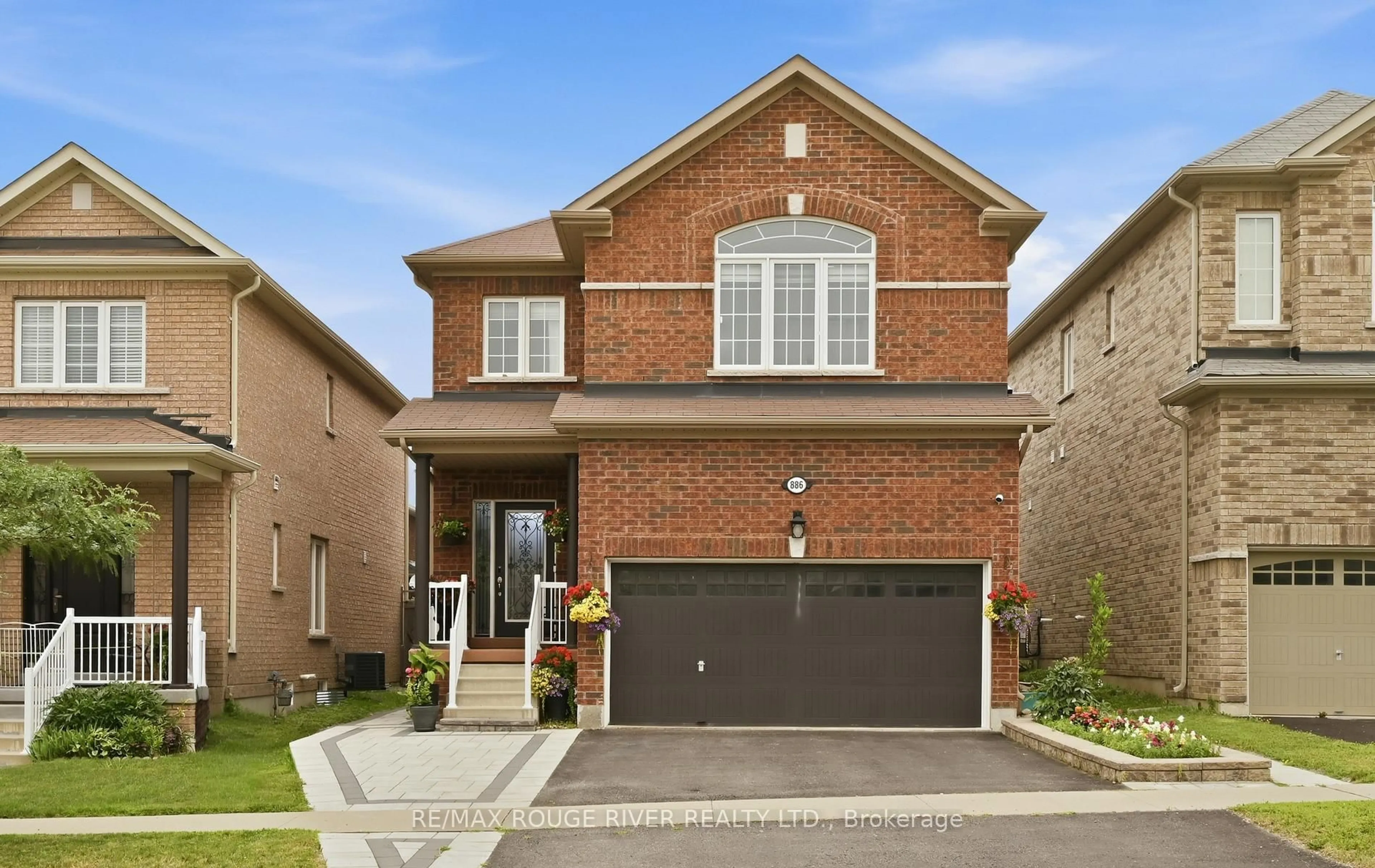Home with brick exterior material, street for 886 Groveland Ave, Oshawa Ontario L1K 0W1