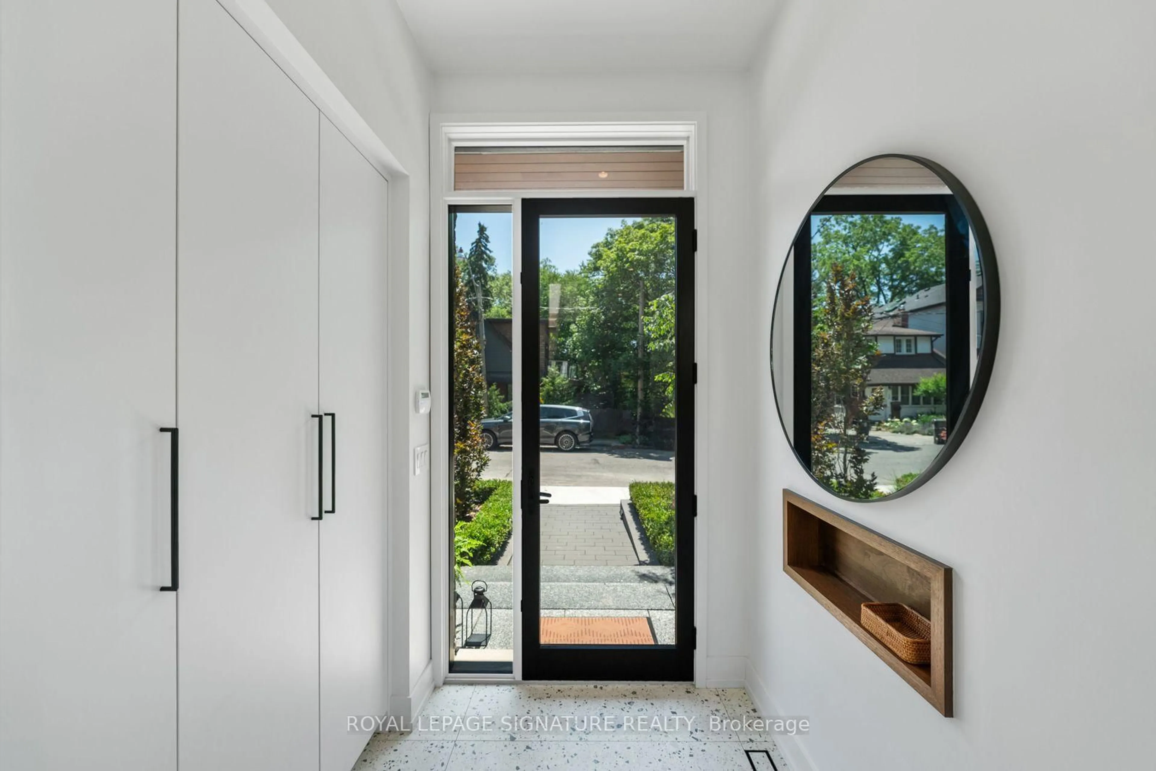 Indoor entryway for 20 Duart Park Rd, Toronto Ontario M4E 1J2