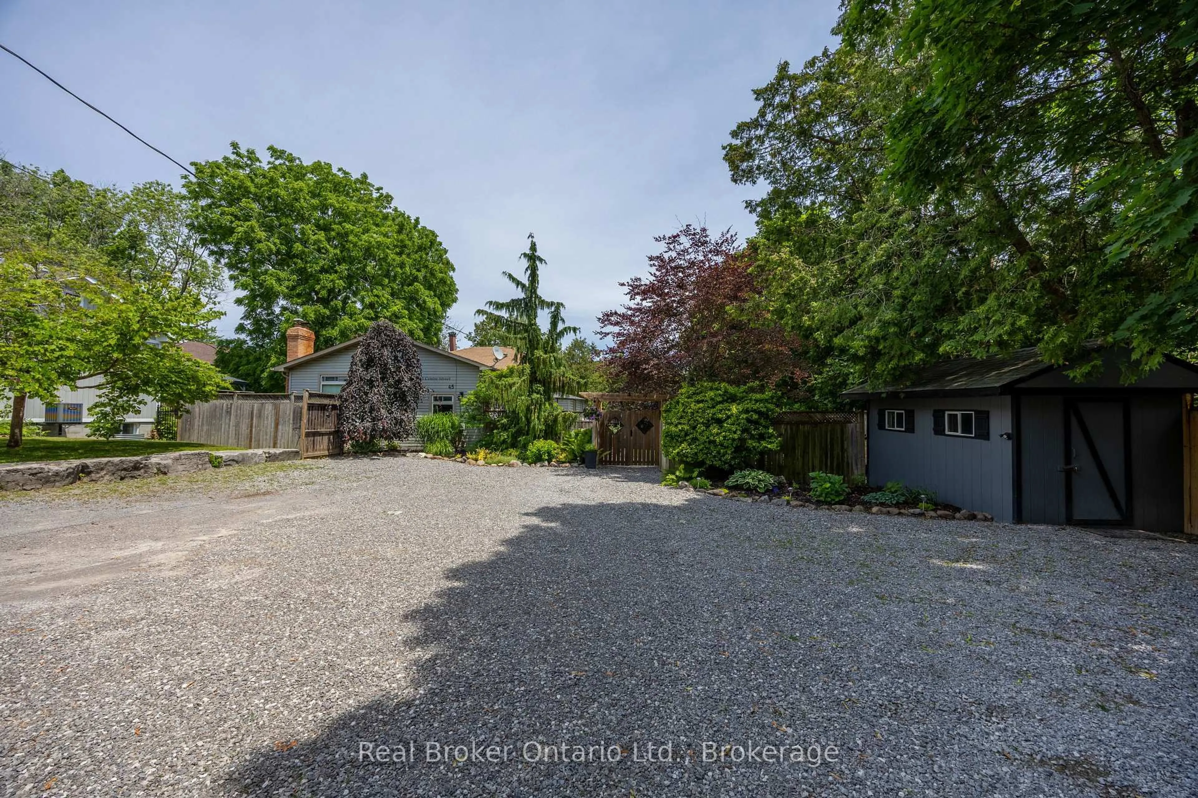 A pic from outside/outdoor area/front of a property/back of a property/a pic from drone, street for 45 Centre St, Clarington Ontario L1C 2Y2
