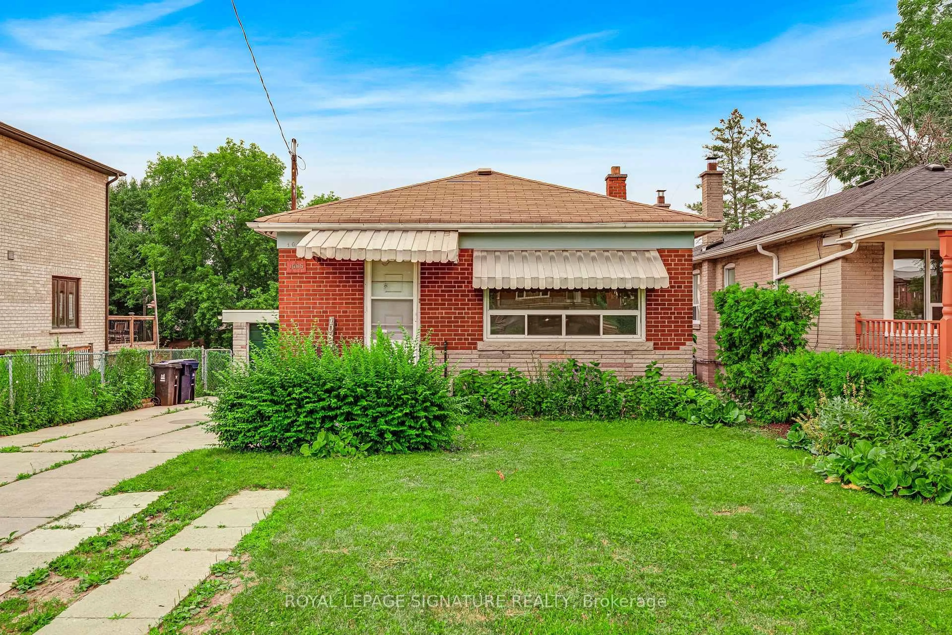 Home with brick exterior material, street for 1085 Pharmacy Ave, Toronto Ontario M1R 2H2