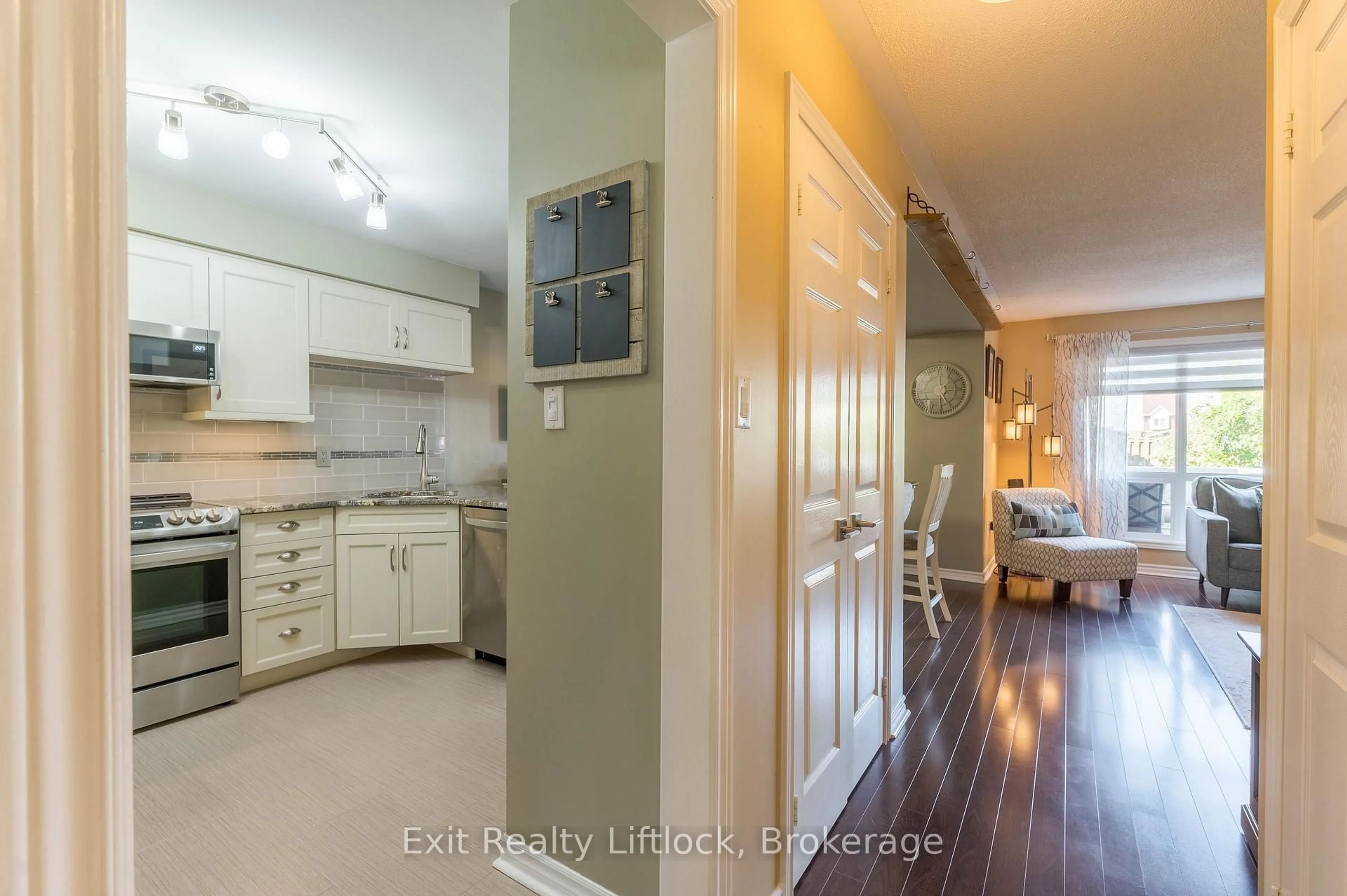 Unknown for 8 Wilkins Cres, Clarington Ontario L1E 3B9