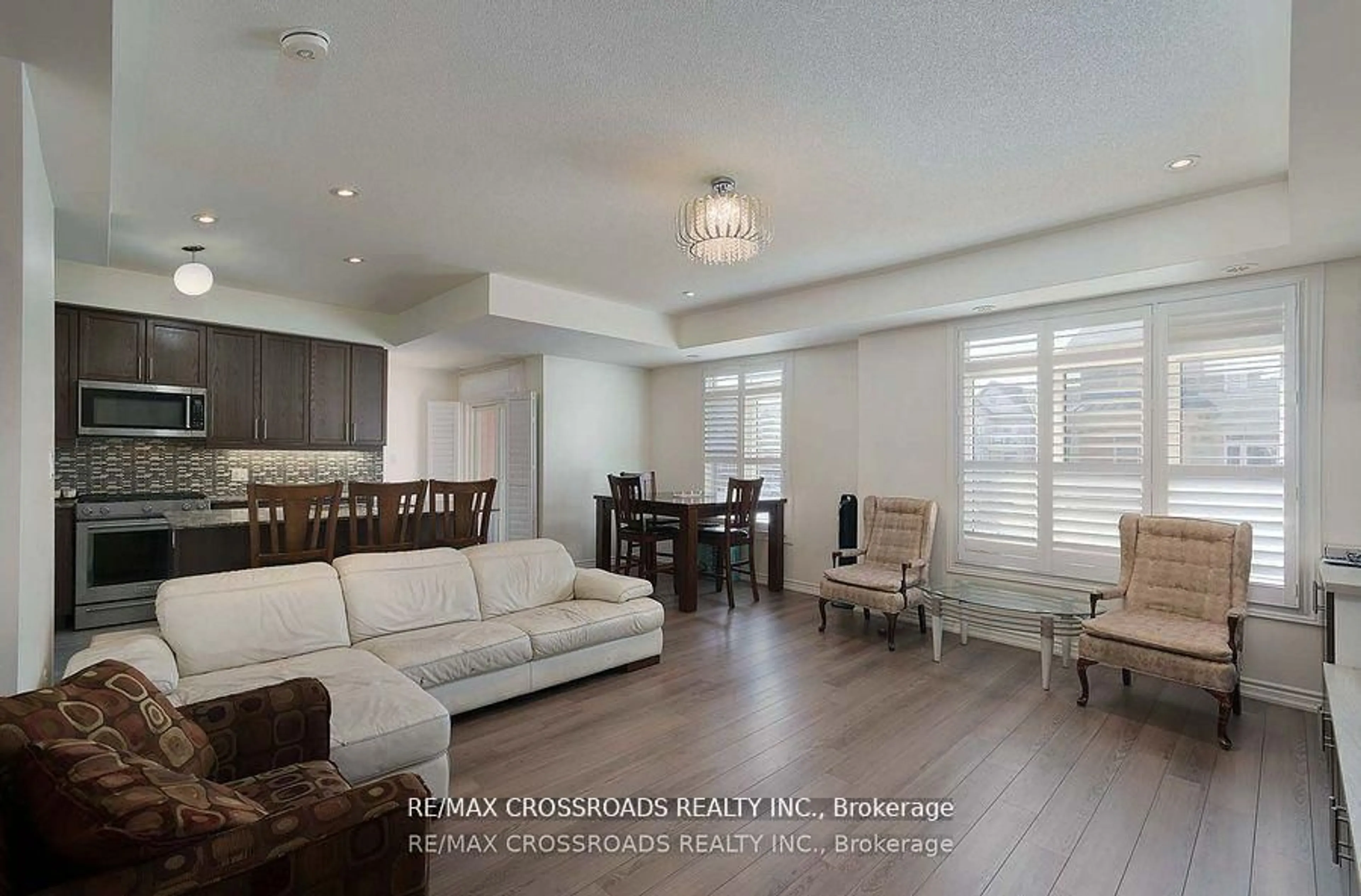 Living room with furniture, unknown for 2726 William Jackson Dr #12, Pickering Ontario L1X 0E6