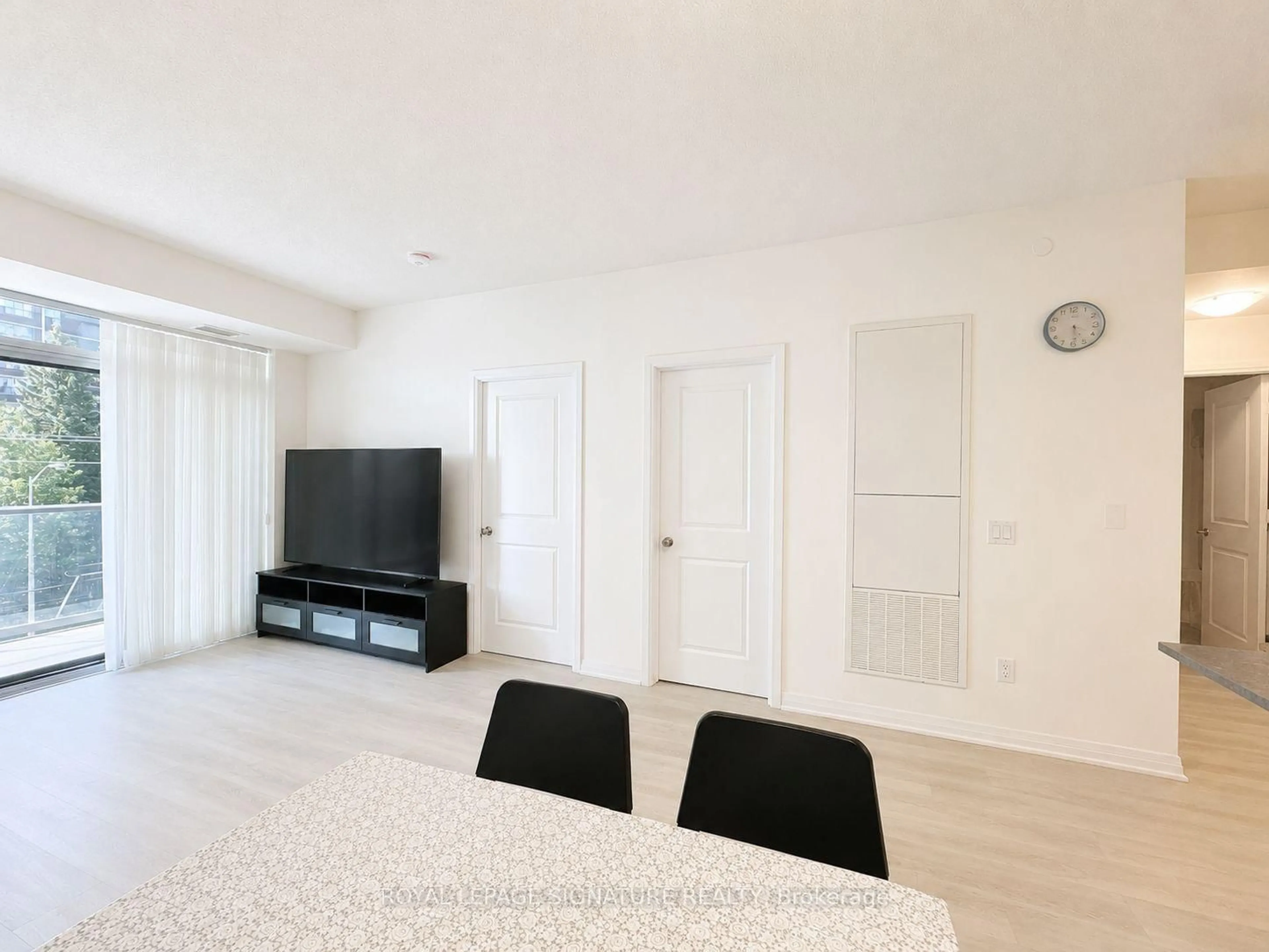 A pic of a room for 3270 Sheppard Ave #325, Toronto Ontario M1T 0B3