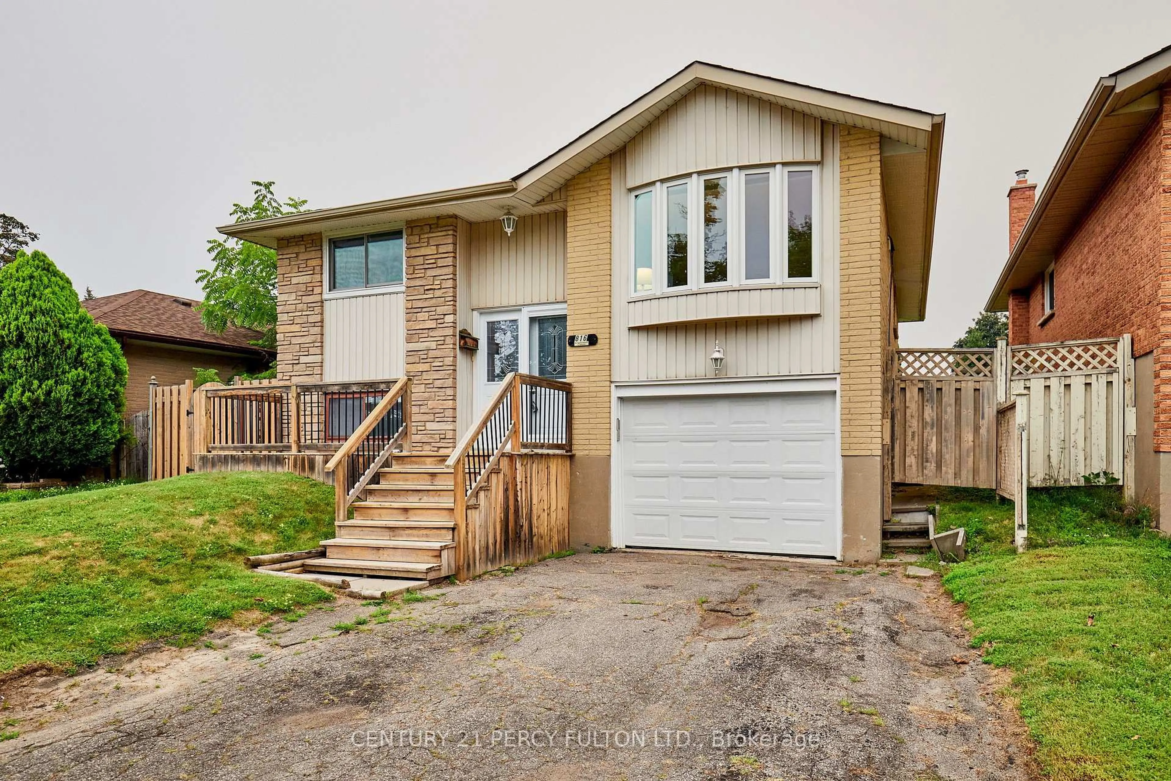 Unknown for 816 Carnaby Cres, Oshawa Ontario L1G 2Y8