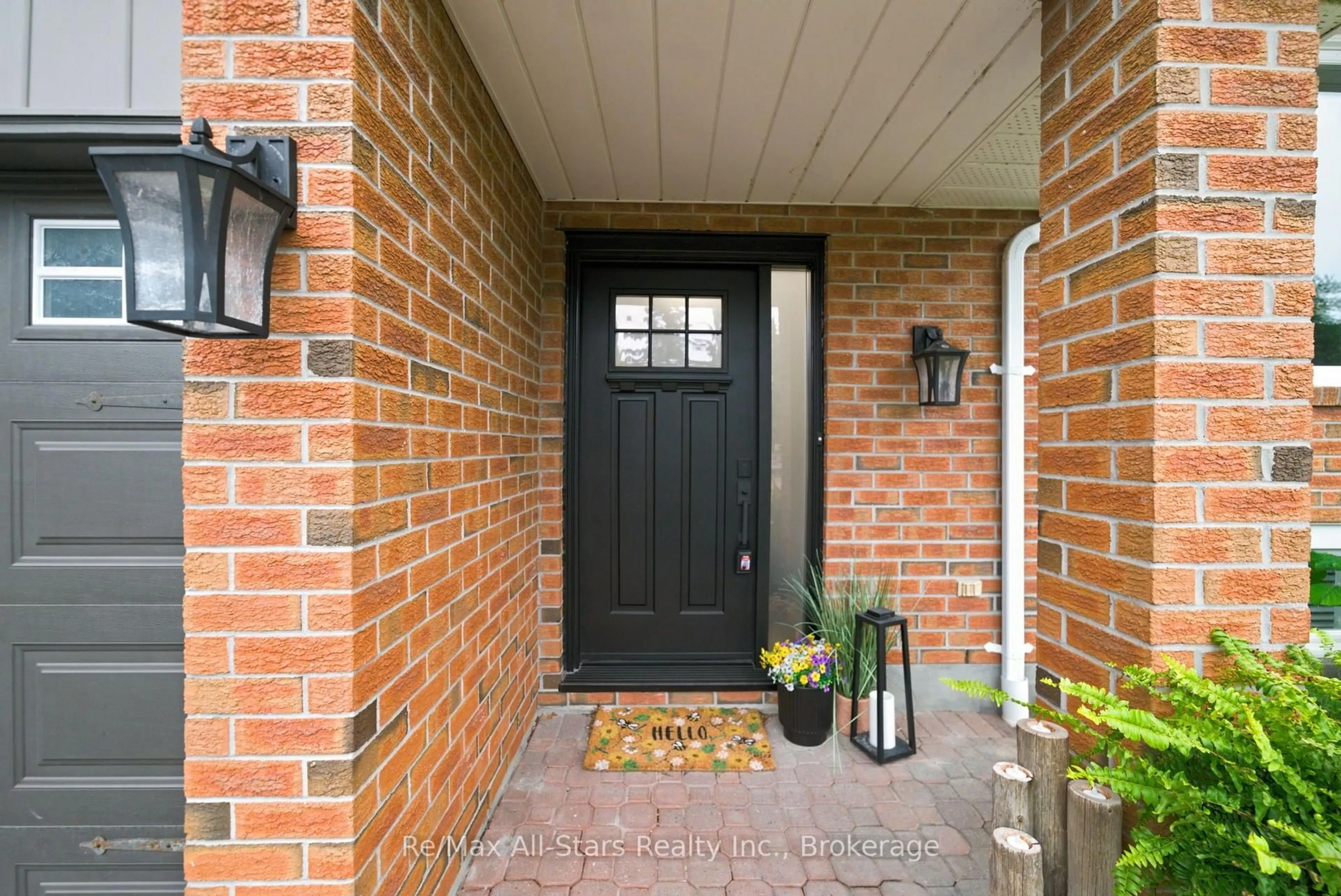 Home with brick exterior material, street for 29 Applewood Cres, Scugog Ontario L9L 1G7